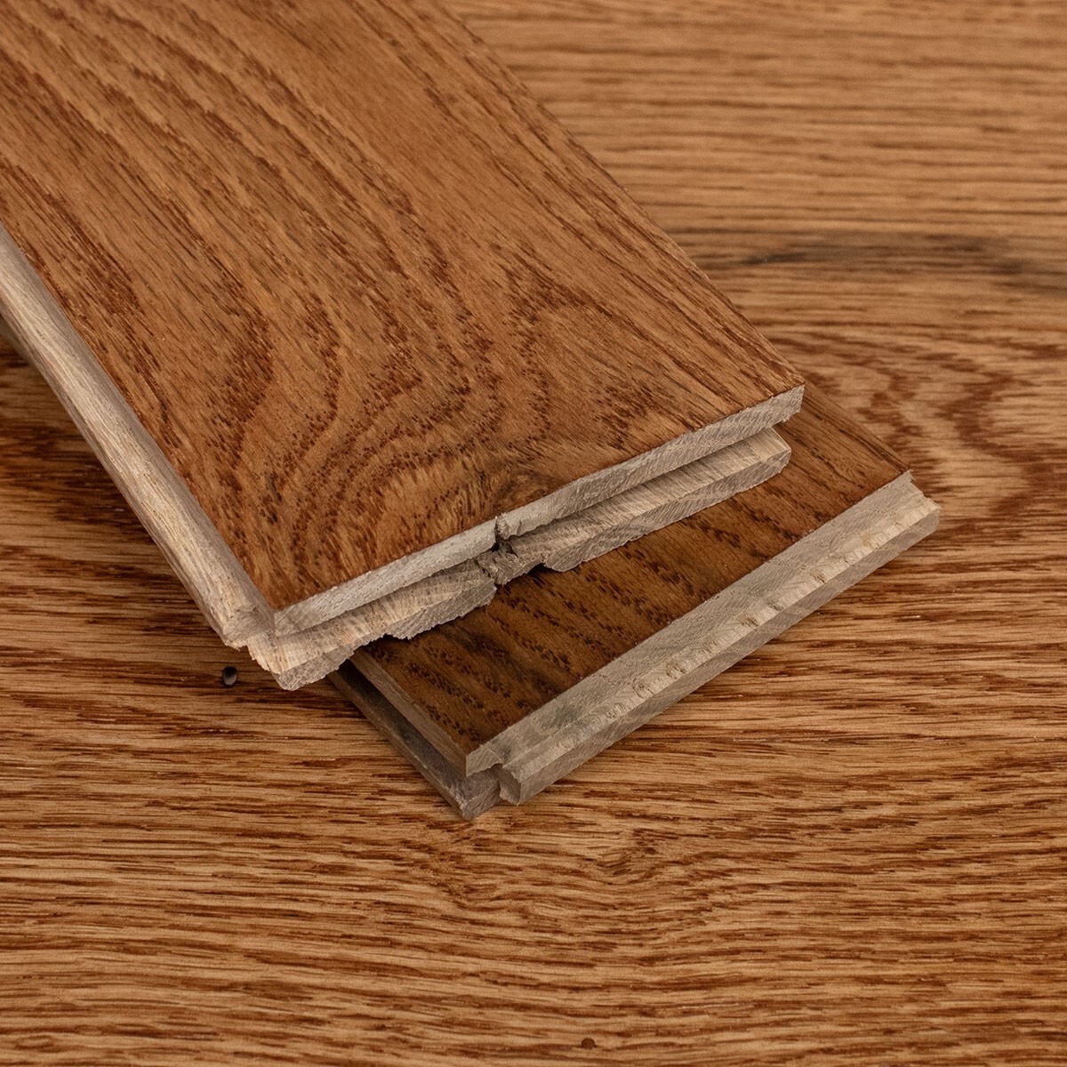 Bruce Gunstock Oak 3/4″ x 3 1/4″ Solid Hardwood Flooring (22-Sq-Ft/Case)