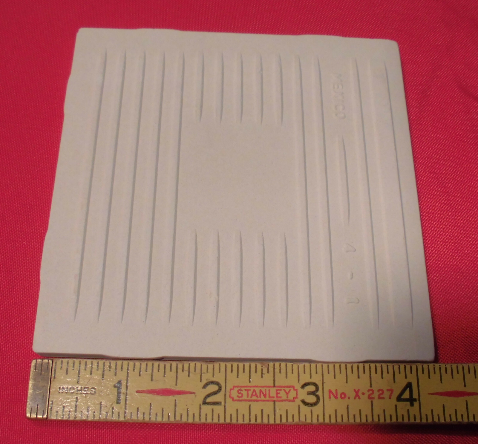 1 pc. White #100 by Daltile Co. 4-1/4″ Ceramic Surface Bullnose Tile; New Flat
