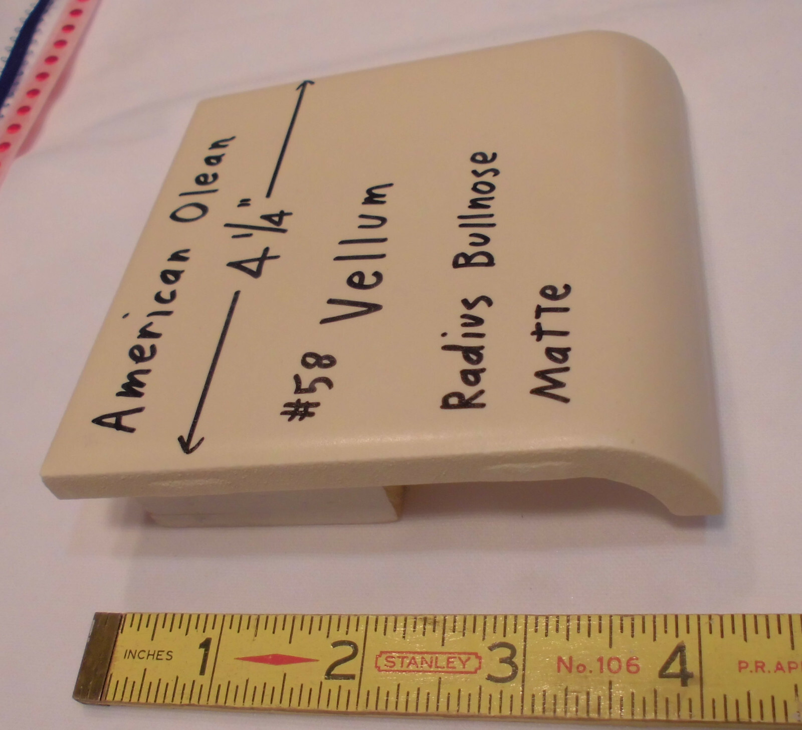 1 pc. Vellum – Tan: Matte Radius Bullnose Ceramic Tile 4-1/4″ American Olean