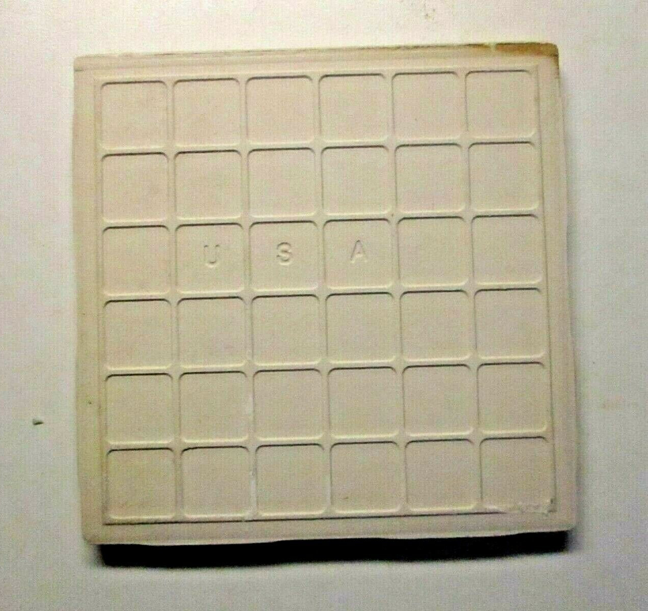 1 Bullnose Wall Tile Mannington USA 4-3/8″ Ceramic Crystalline Beige Dimpled Vtg