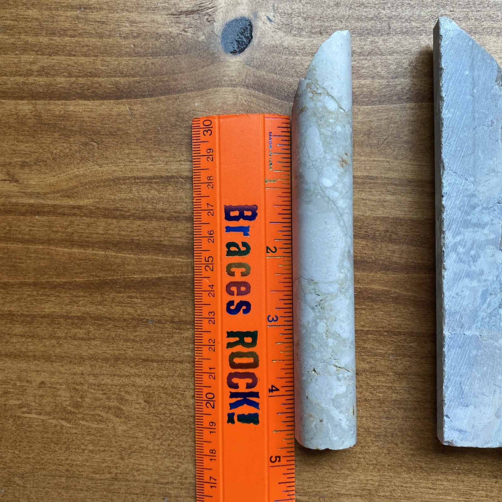 18 Pieces of varied length 3/4” Marble Stone Pencil Liner Wall Trim Tile