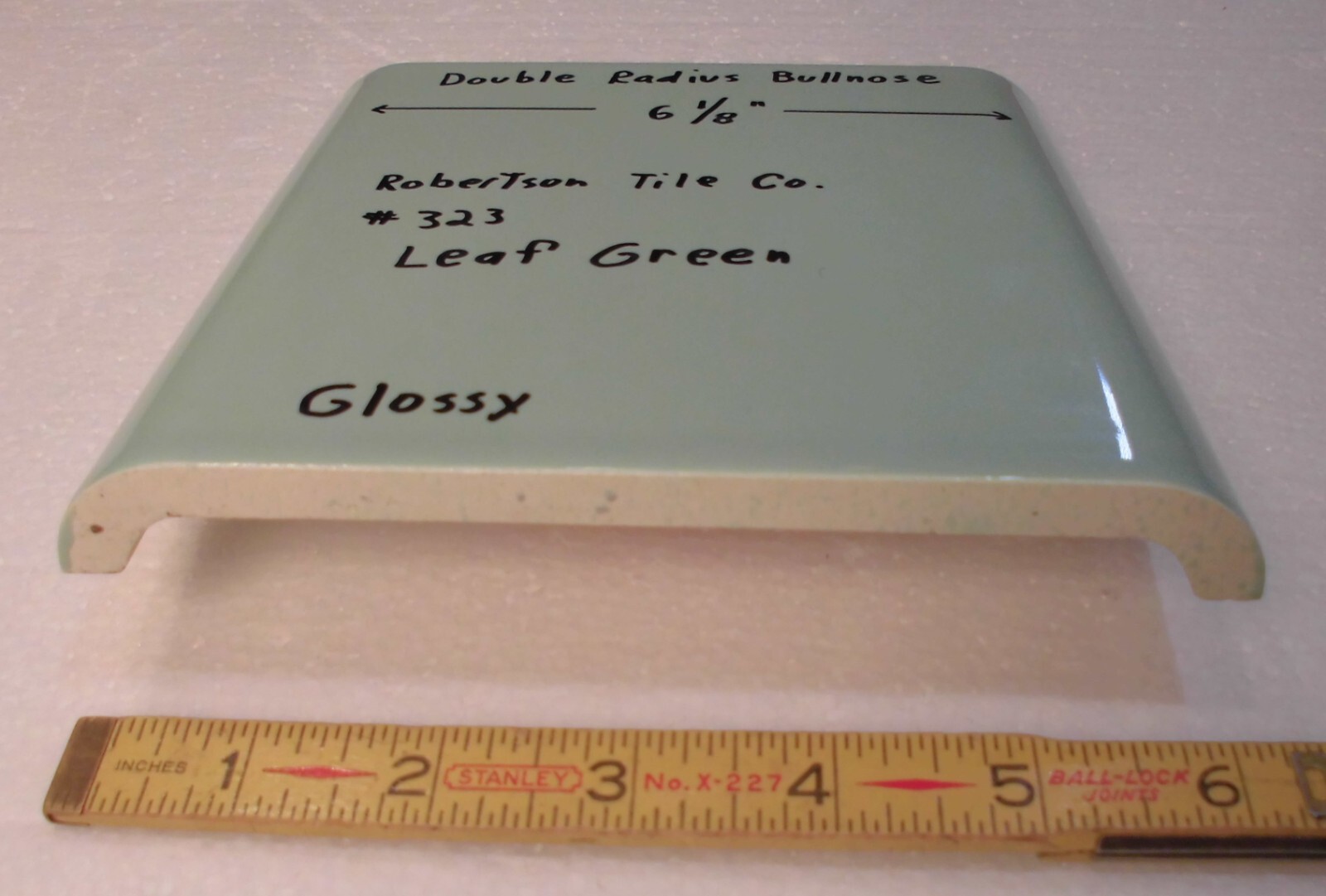 1 pc. Leaf Green 6″ x 6″ Double Radius Bullnose Glossy Ceramic Tile: NOS