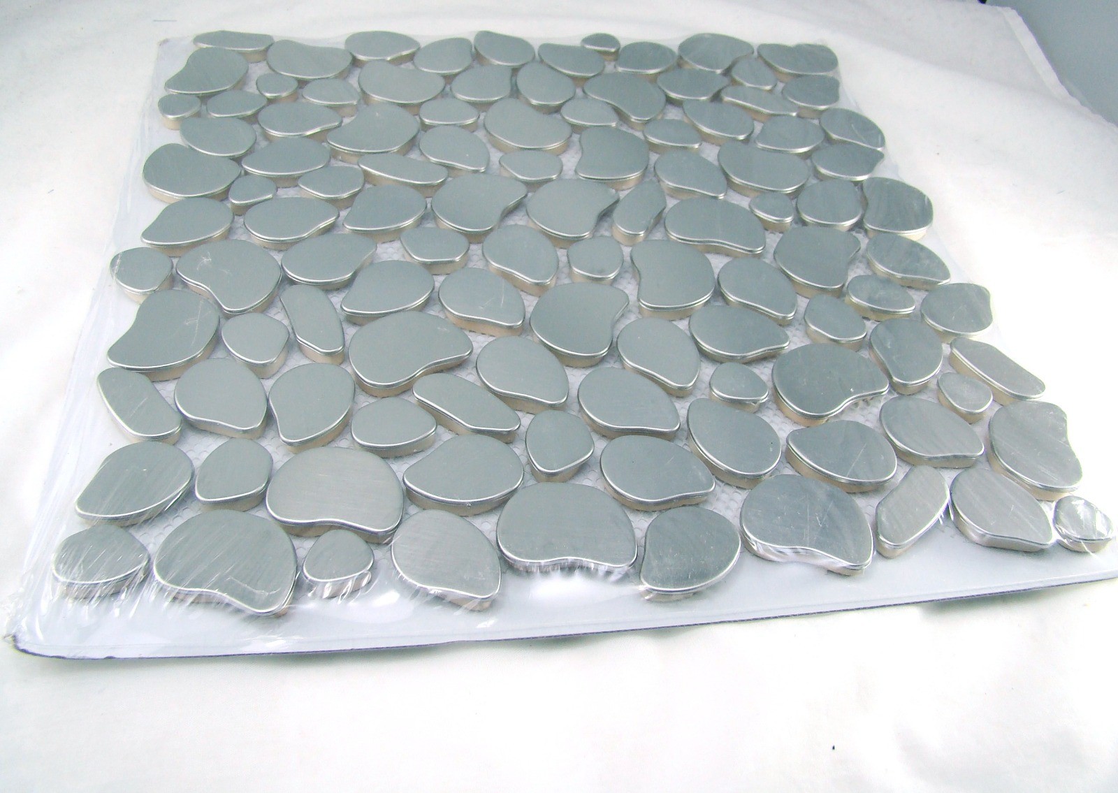 Brushed Stainless Metal Pebble Mosaic Tiles Mesh Mounted 13″ Square NEW in pkg
