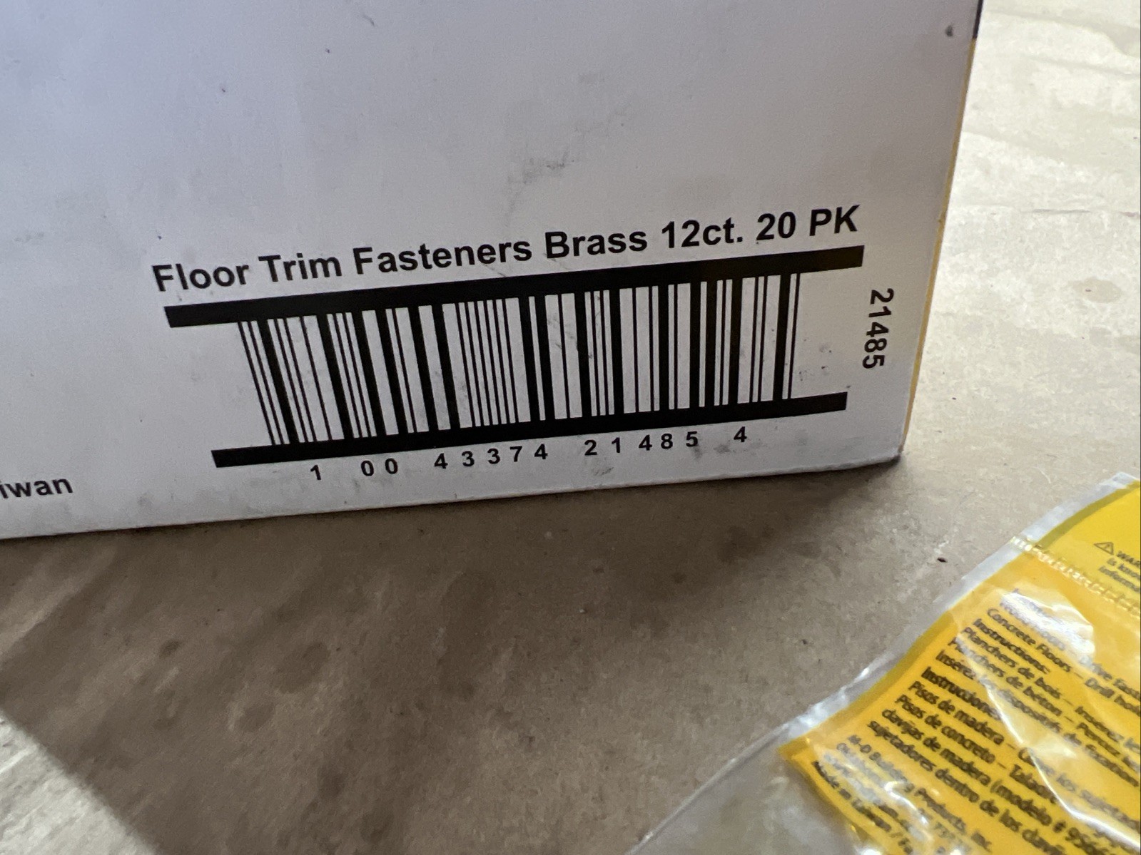 20 Packs M-D Products 21485 1-1/4-Inch Screw Nails for Carpet Metal 12 Per Pack