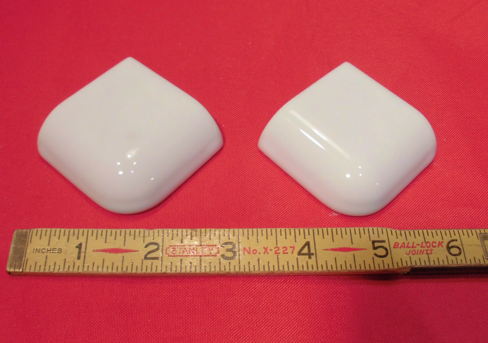 2 pcs. *Glossy Ice White* 2″ X 2″ X 5/8″ Ceramic Bullnose Radius Corner Tiles