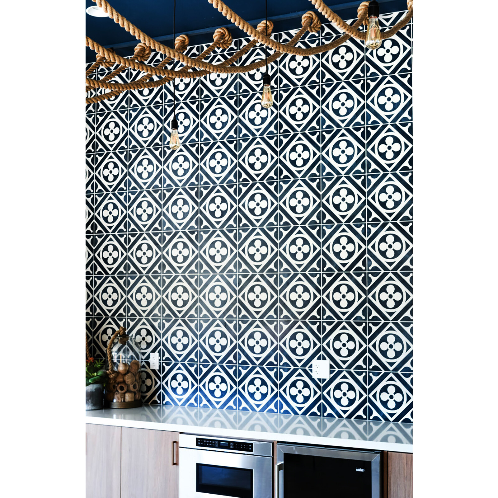 8” x 8” Black and White Moroccan Modern Glass Mosaic Tile Kitchen Backsplash