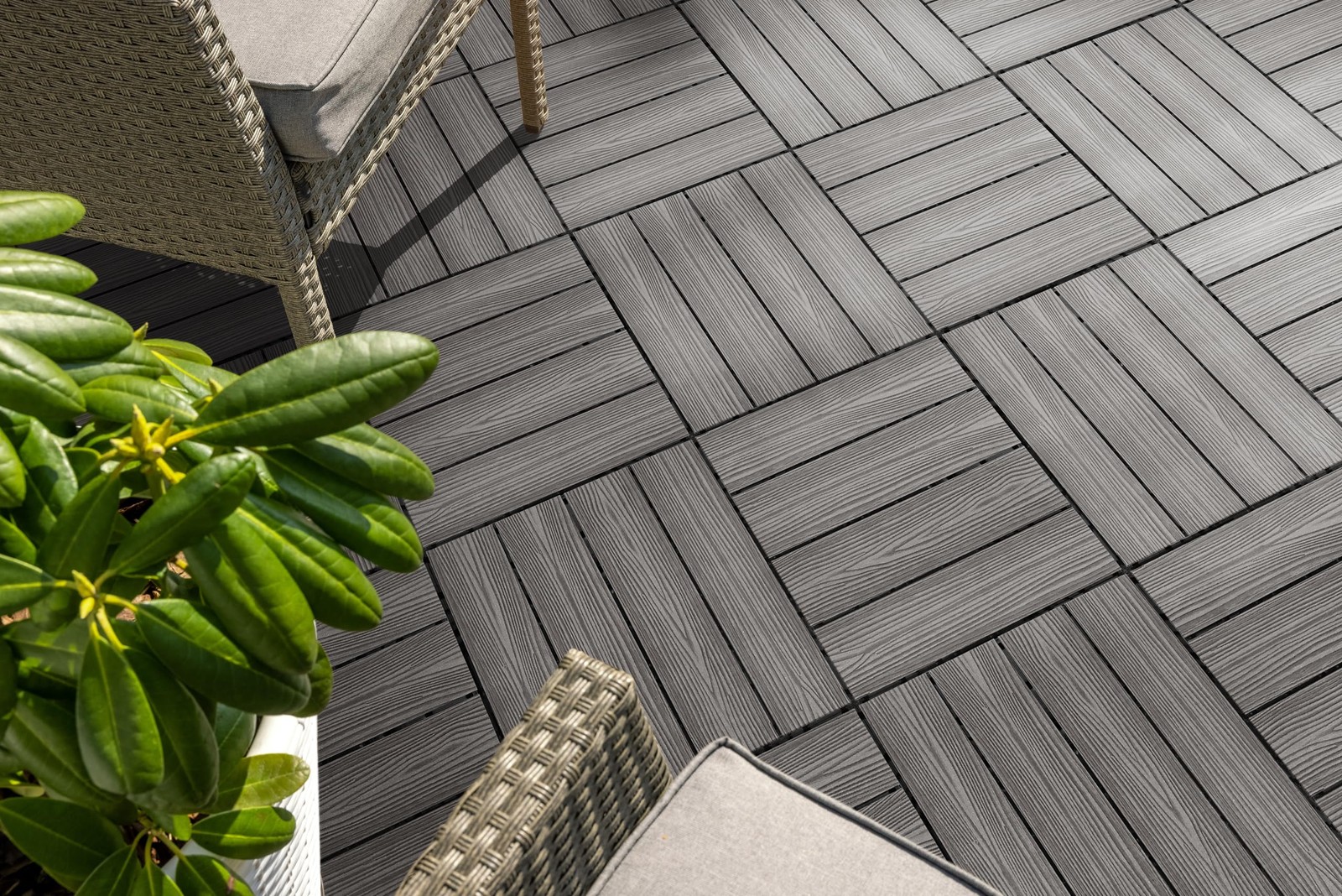 Straight Edge Trim for Square Deck Tiles, Covers 6 Square Feet, Ebony, 4-Pack