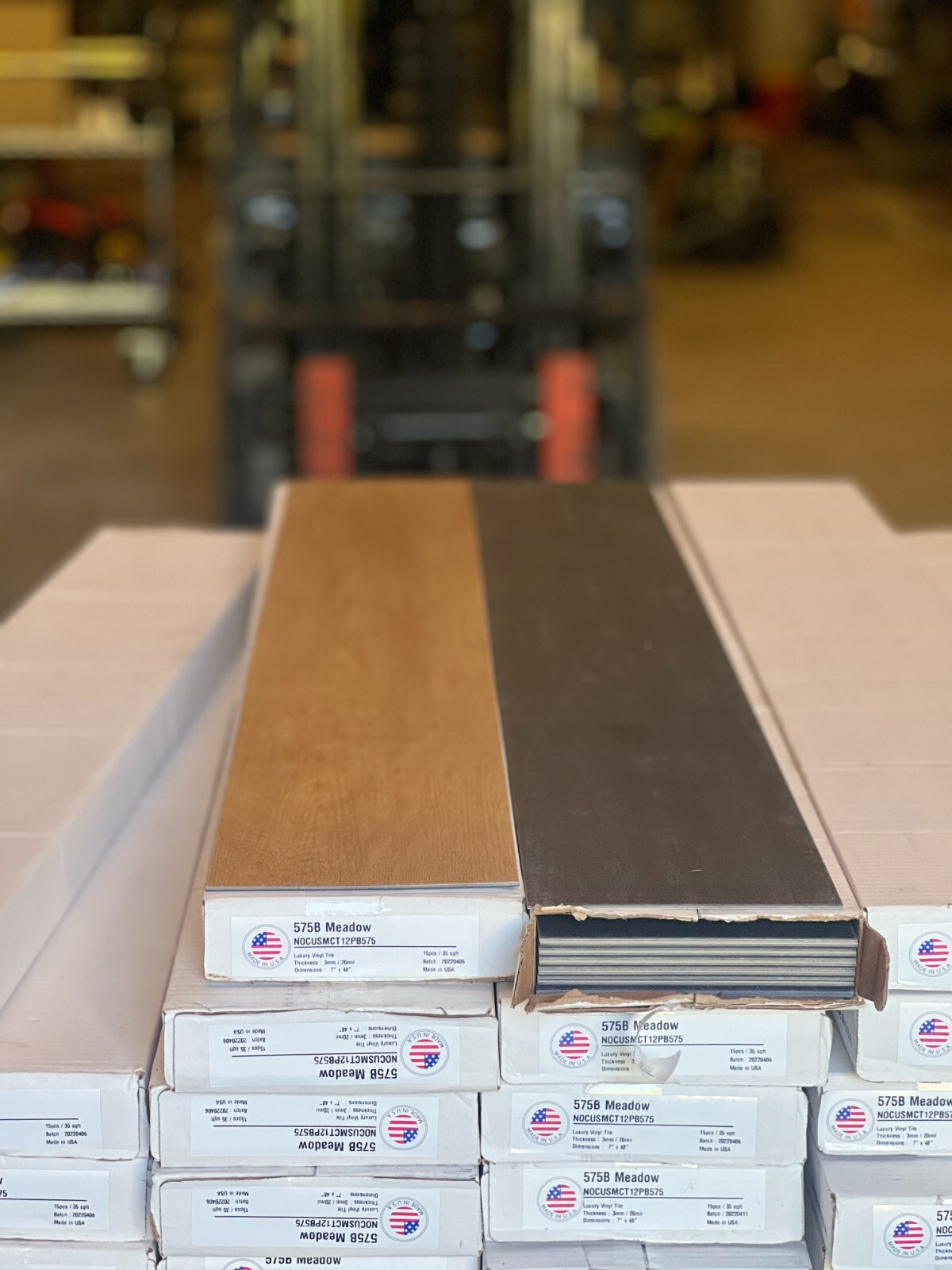 Box of 15 PCS (35 SQFT) Luxury Vinyl Tile Flooring (7″ x 48″ Planks) 3mm Thick