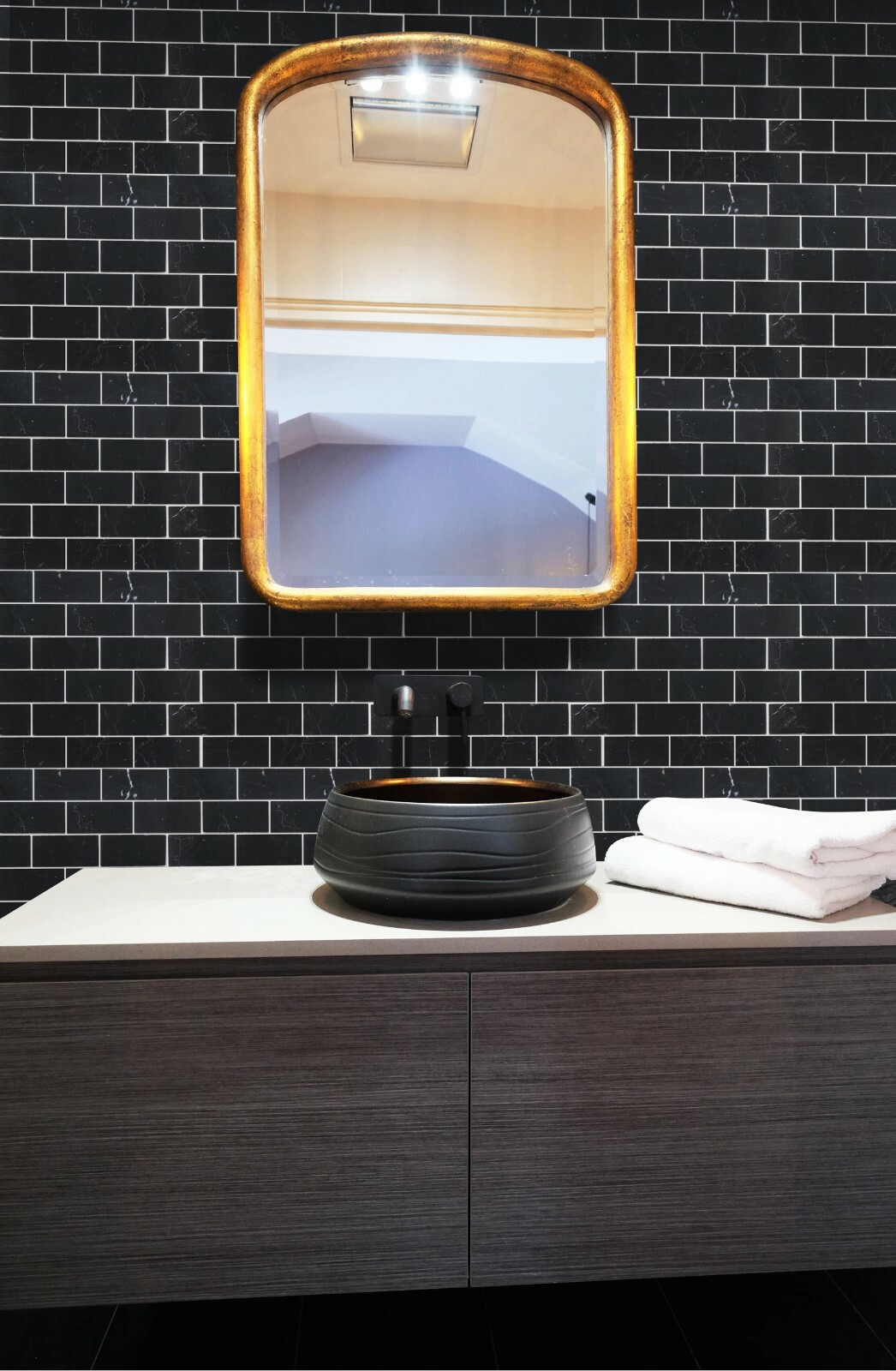 Simple Tile – Marble Mosaic Tile “2”X4″ Brick Collection” Nero Marquina Polished