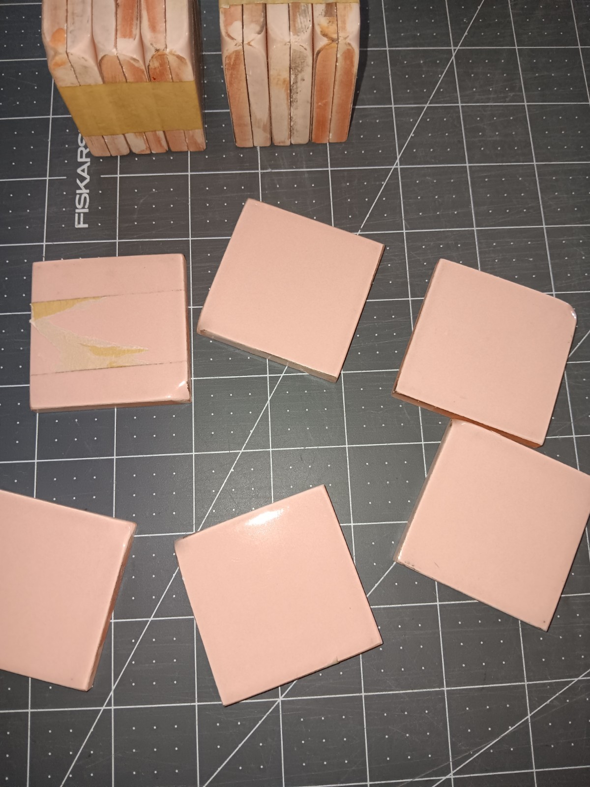 28 pcs. PINK Vintage Ceramic 2″ X 2″ Ceramic Inside Radius Bullnose Corner JAPAN