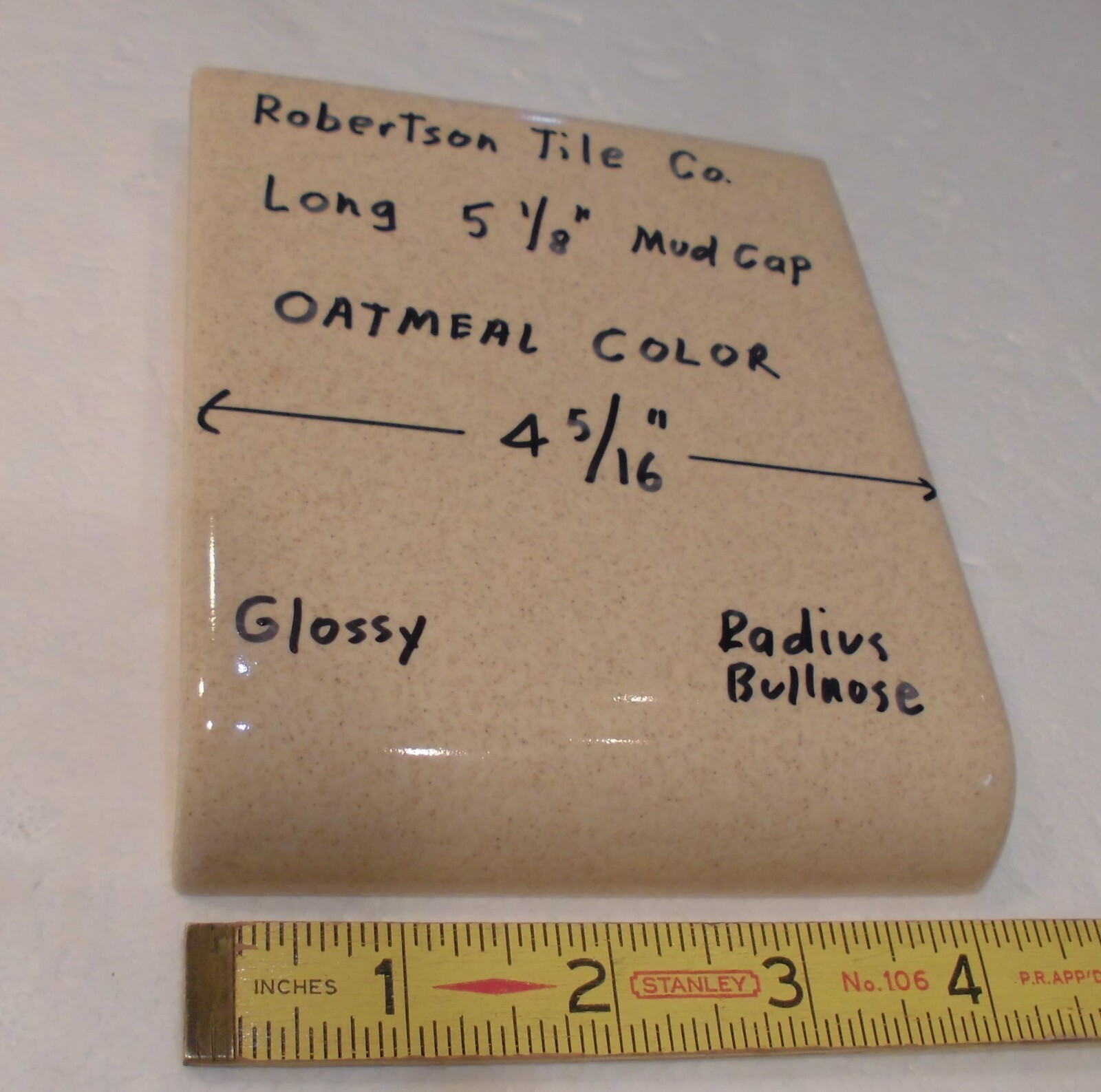 1 pc. Radius Long Bullnose: Oatmeal Glossy Ceramic Tile by Robertson 4-5/16″