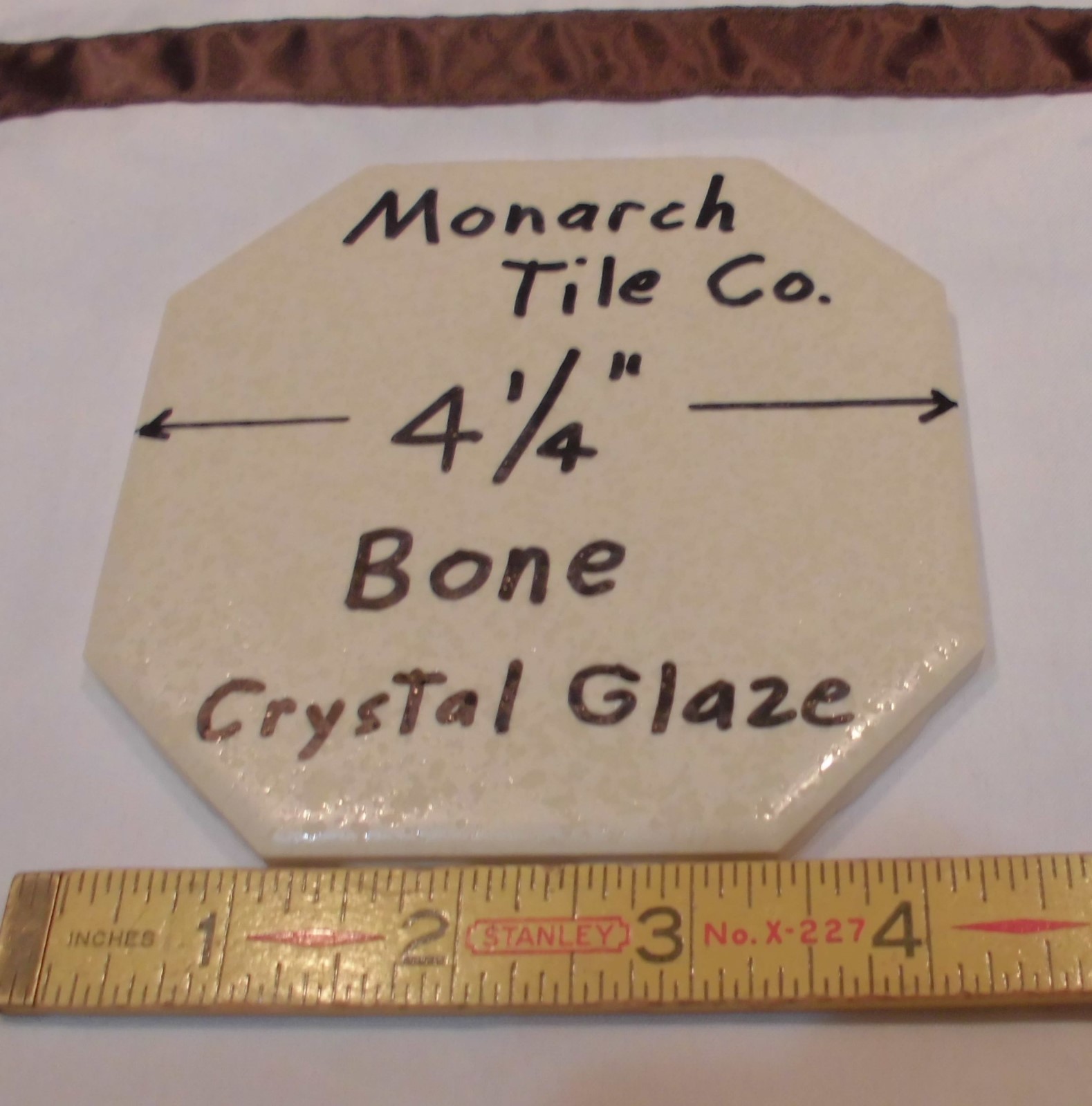1 pc. *Bone* Octagon Ceramic Tile 4-1/4″ Crystal Glazed by Monarch Co. NOS