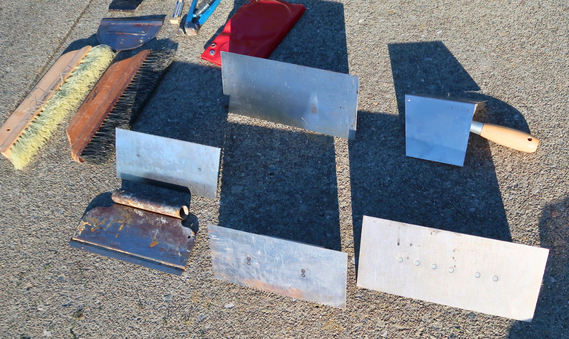 Mixed Tool Lot Tile Tools Plaster Trowels Craftsman Wood Cutters Set w/ Bag