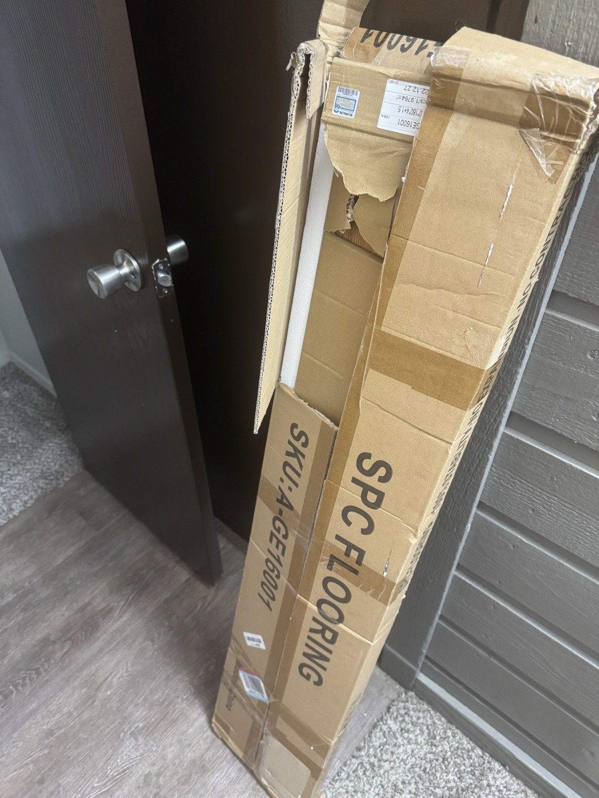 SPC Oak Brown Flooring Planks 1220x180x4.5mm Click Textured Case 9