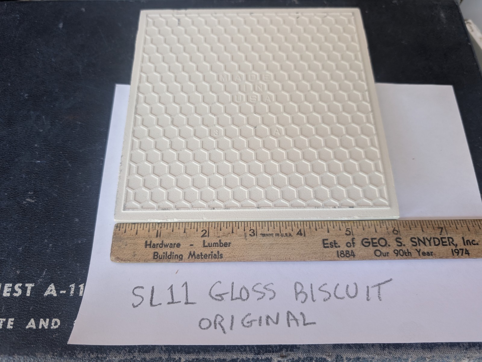 2 pcs American Olean Ceramic Wall Tile 6″ Gloss Biscuit #SL11 Square Bright USA