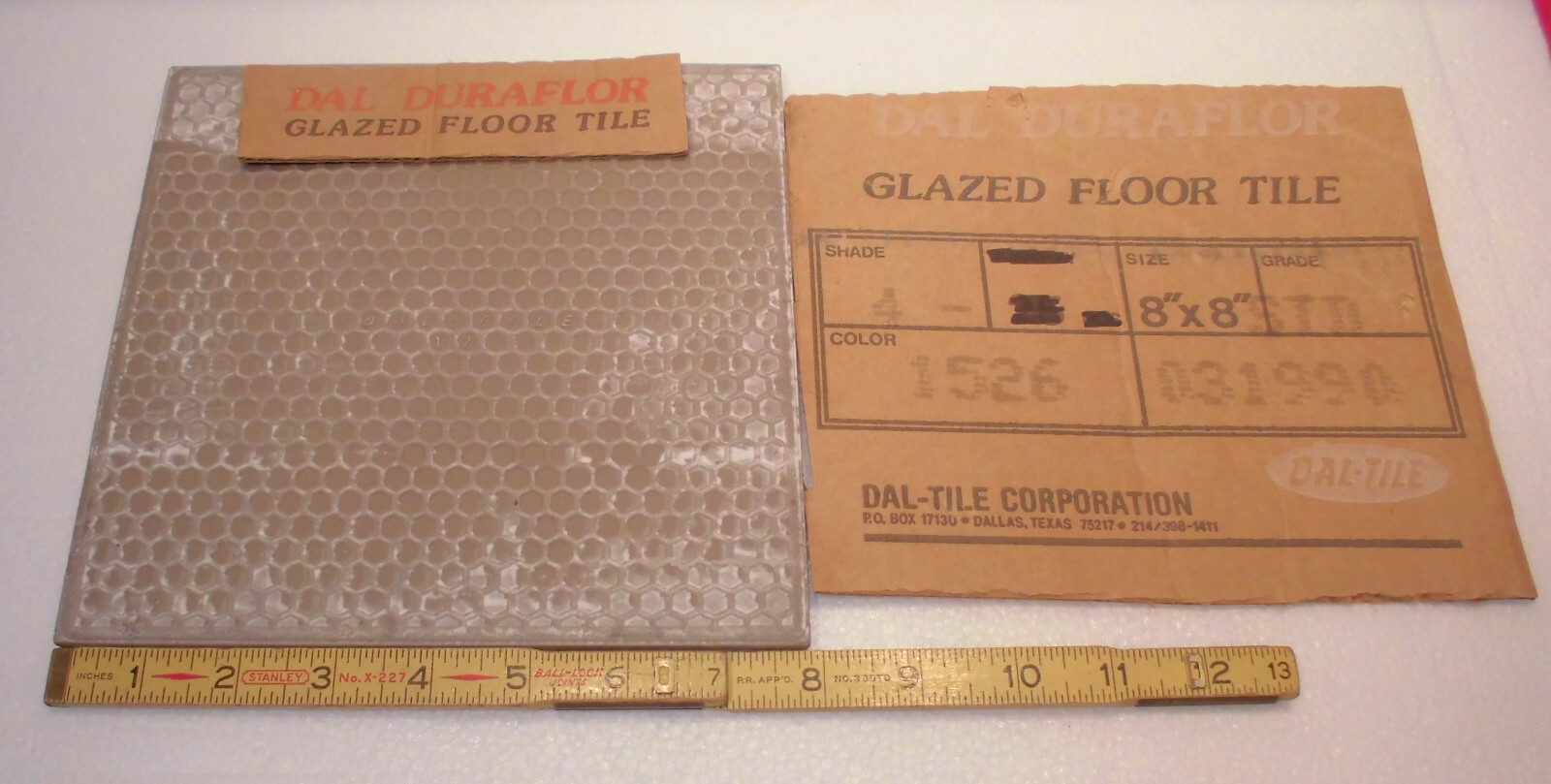 1 pc. Splashes of Grays by Daltile, Ceramic Floor Tile, 8″ X 8″ Dal-Duraflor