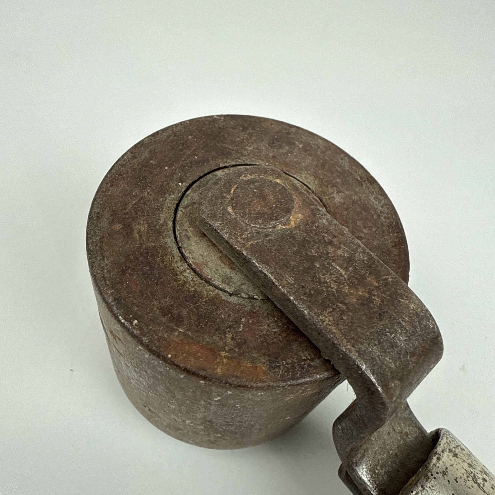 Vintage Round Edge Medal Roller, 8” Long For Carpet, Vinyl, Vaneer Roller Works