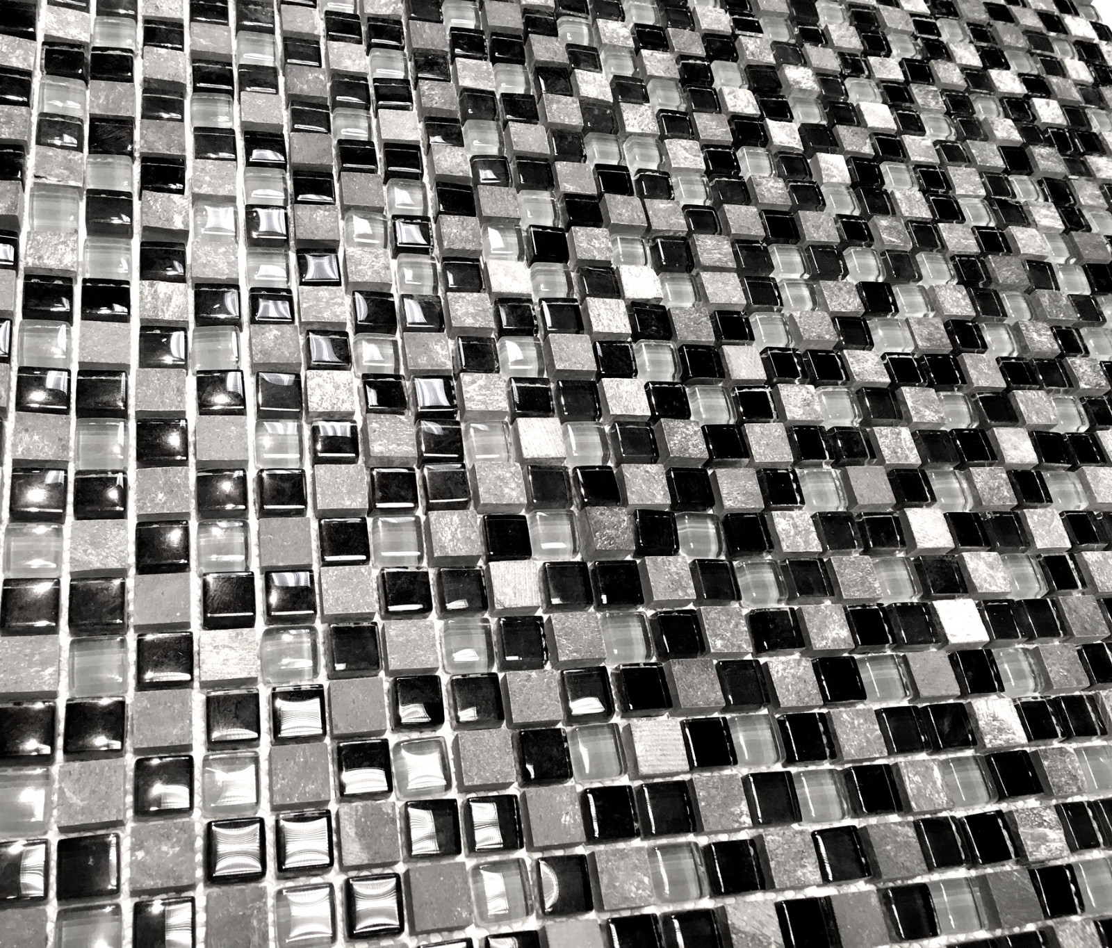 La Jacond 5/8″ x 5/8″ Slate and Glass Blend Mosaic Wall Tile Backsplash
