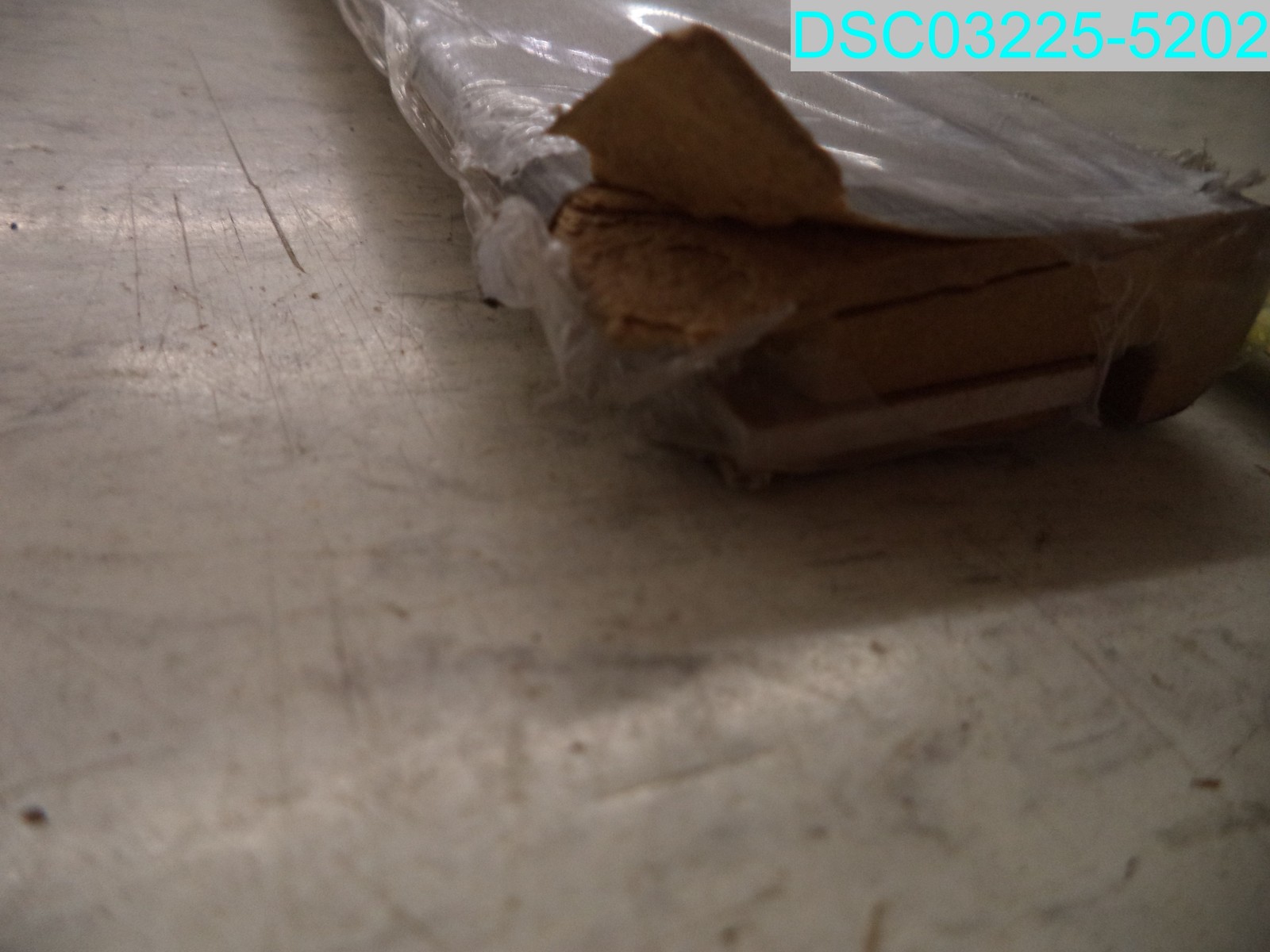 DAMAGED MG01327 Simple Solutions Laminate Stair Nose Molding 78-3/4″ L