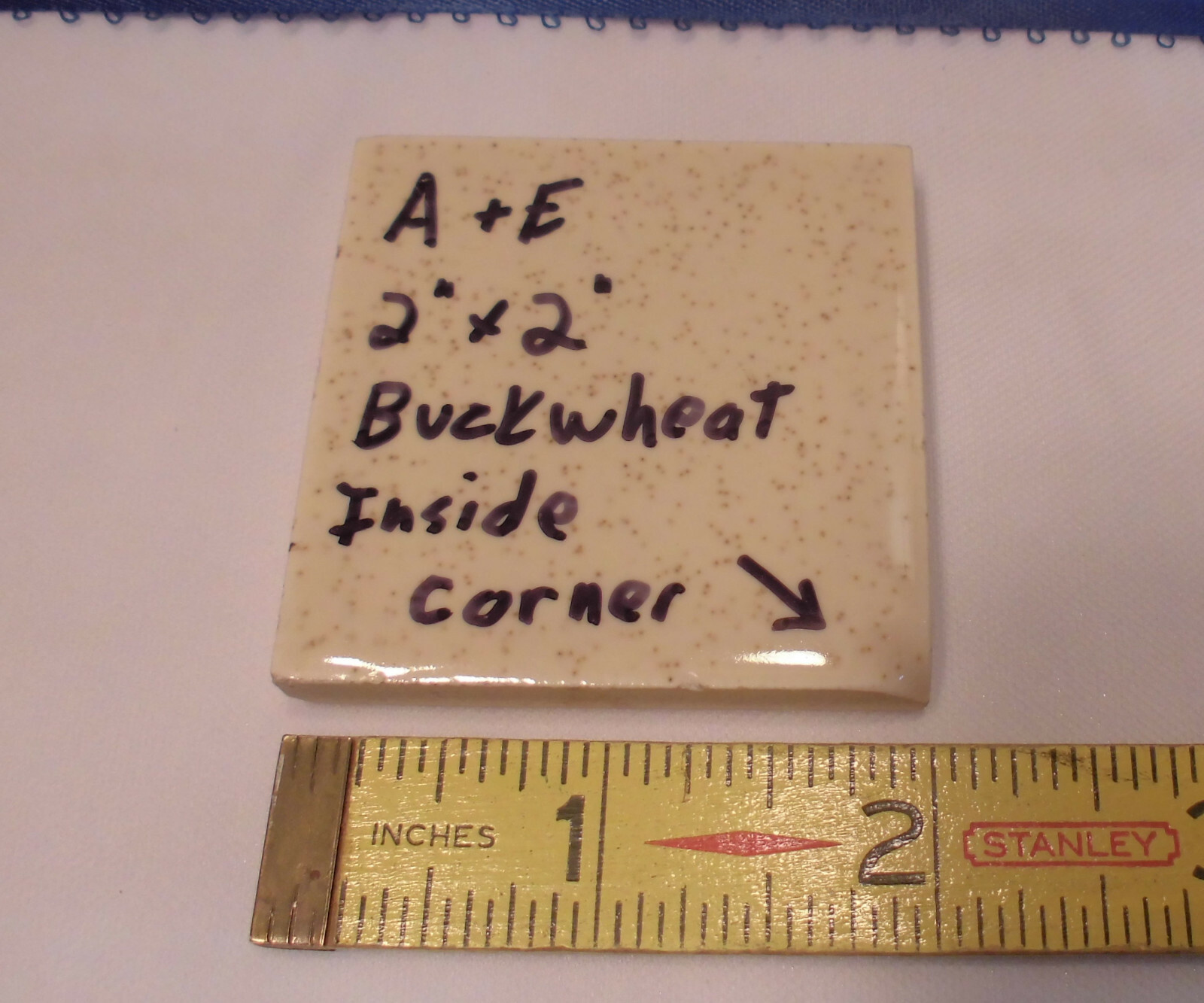 Buckwheat 2″ X 2″ X 5/16″ Ceramic Surface Bullnose Inside Corner Tile; 1950’s
