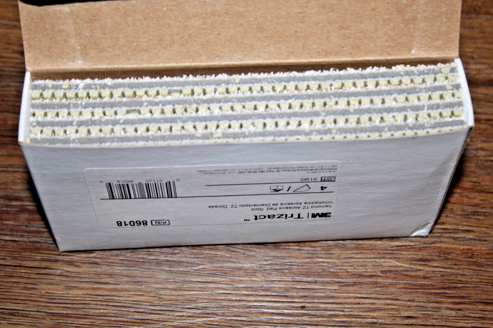 3M Trizact GOLD, 86018 Polishing Diamond TZ Abrasive Pad, Trapezoid, New 4 pack