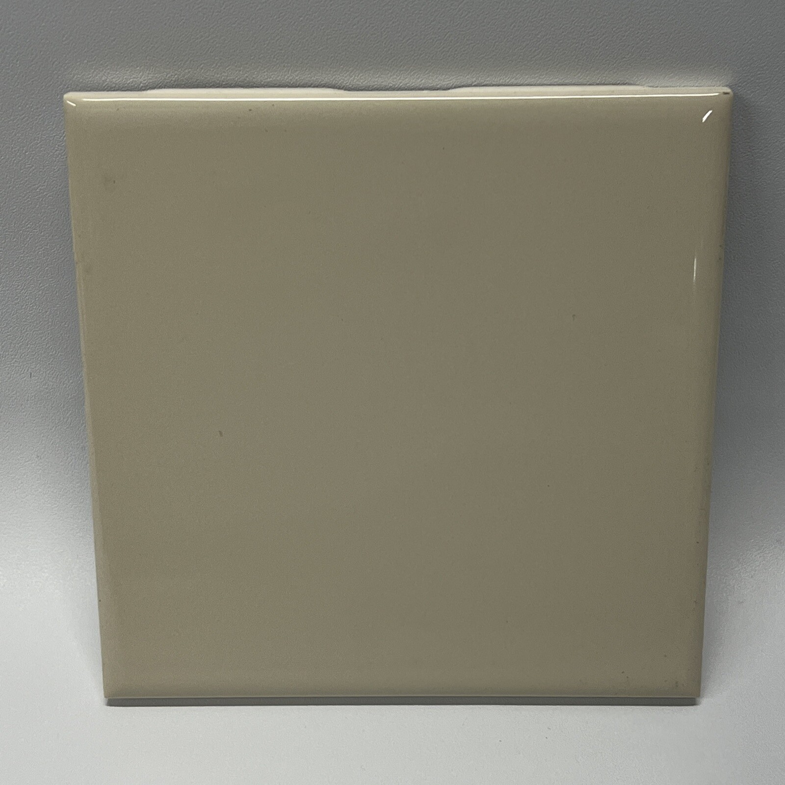 Light Tan Ceramic Tile 4 1/4 Vintage FT Mid Century Modern 4×4 Oyster White