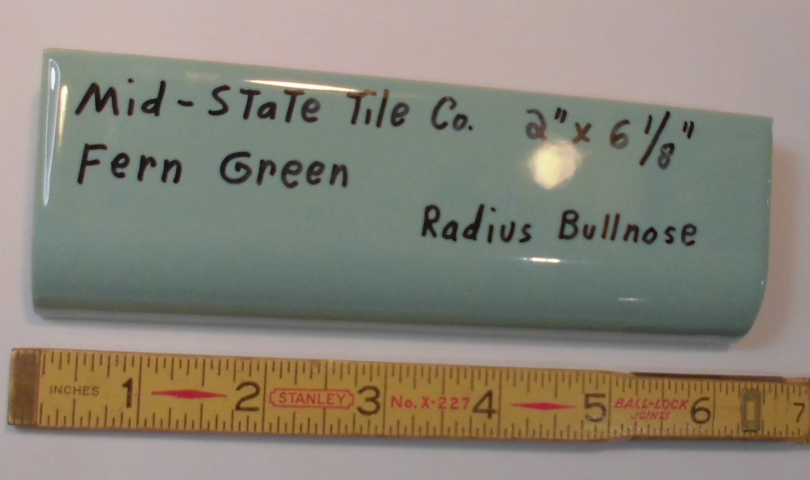 1pc. *Fern Green* Glossy Ceramic Radius Mud Cap Bullnose Tile; by Mid-State: NOS