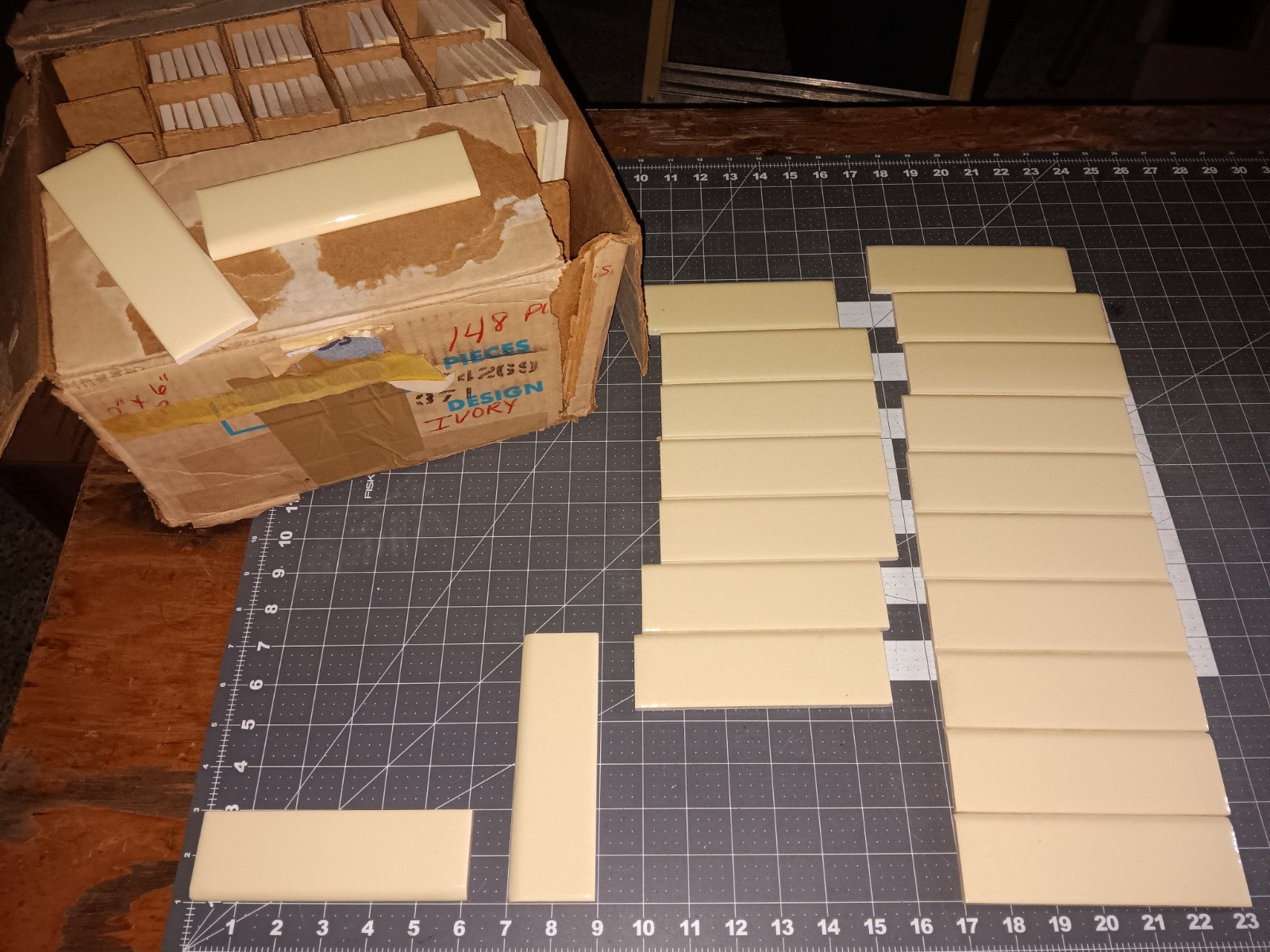 20 pieces Unused Antique Tile 2 x 6 Bullnose Trim IVORY Kitchen Bath