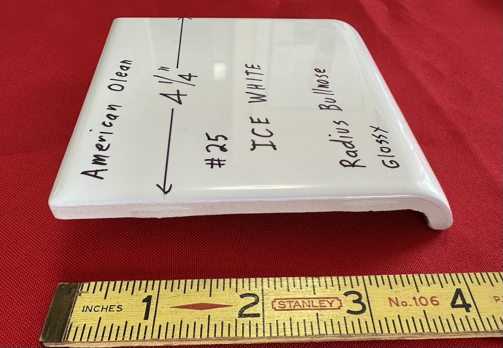 1 pc. Ice White: Gloss Radius Bullnose Ceramic Tile 4-1/4″ American Olean, New