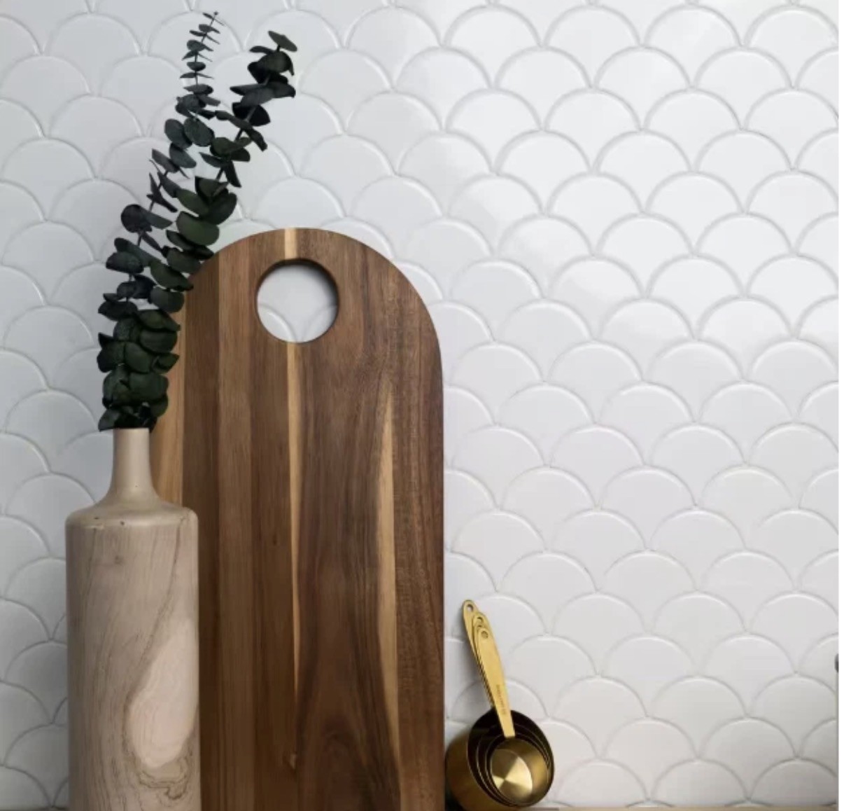 Lot of 15 pcs/box 10 in. x 13 in. x 0.24 white Glossy fish scale Mosaic Tile