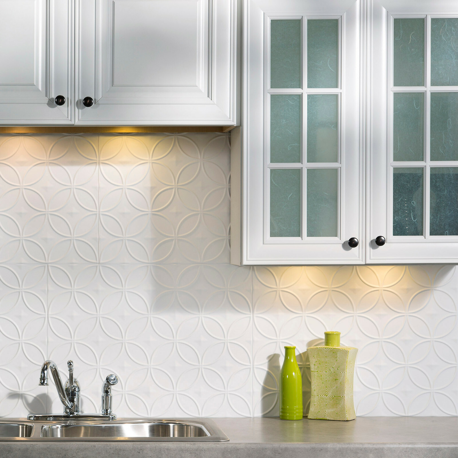 Fasade 18in x 24in Rings Backsplash Panels