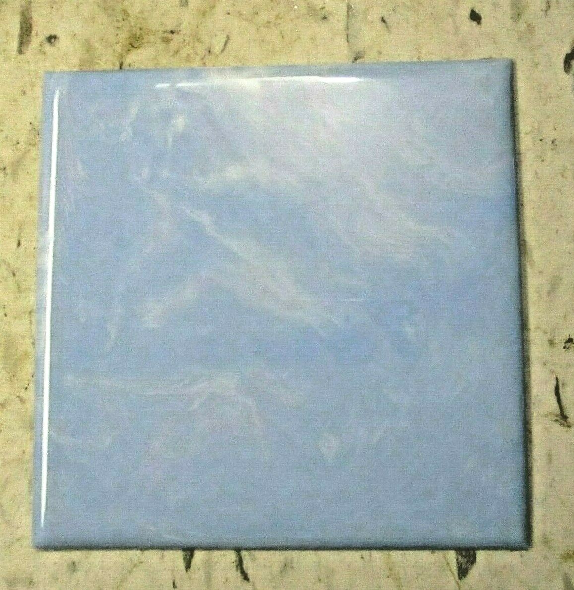 1 Plastic Wall Tile Pittsburgh USA Pale Sky Blue Marbled 4-1/4″ Polystyrene Vtg