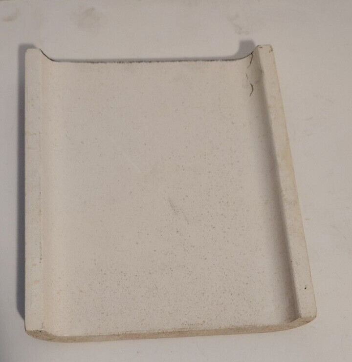 1 Wheeling Double Corner Ceramic Saddle Tile Cap U Shape Pale Yellow 6-1/8″ Vtg