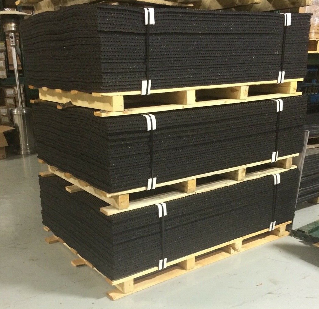 25 PCS – 4×6′ 3/4″ SMOOTH RUBBER FLOOR GYM MATS – COMMERCIAL CROSSFIT – 600 SF