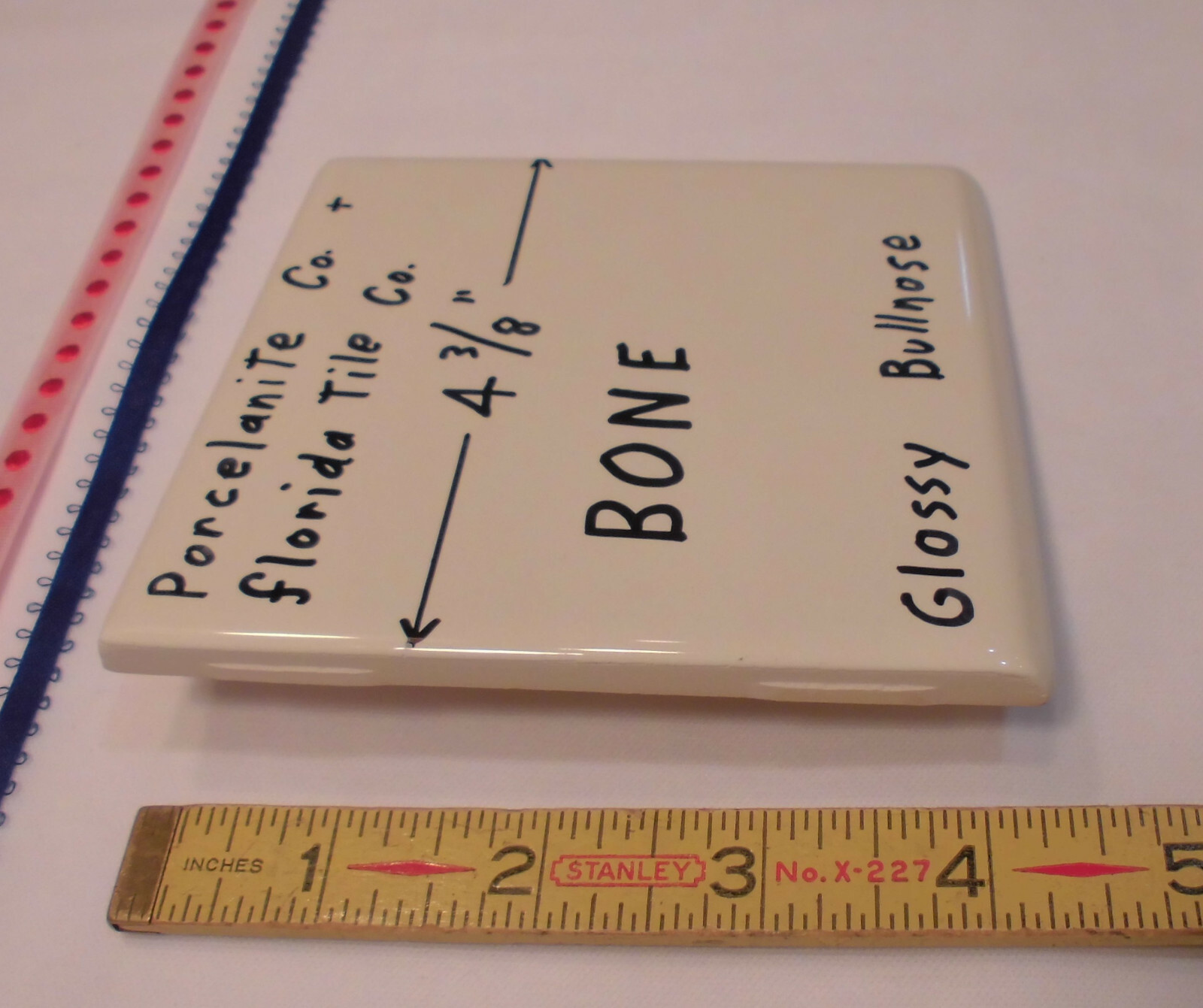 1 pc. Bullnose Ceramic Tile *Bone* 4-3/8″ Florida Co. New Stock Glossy Mint