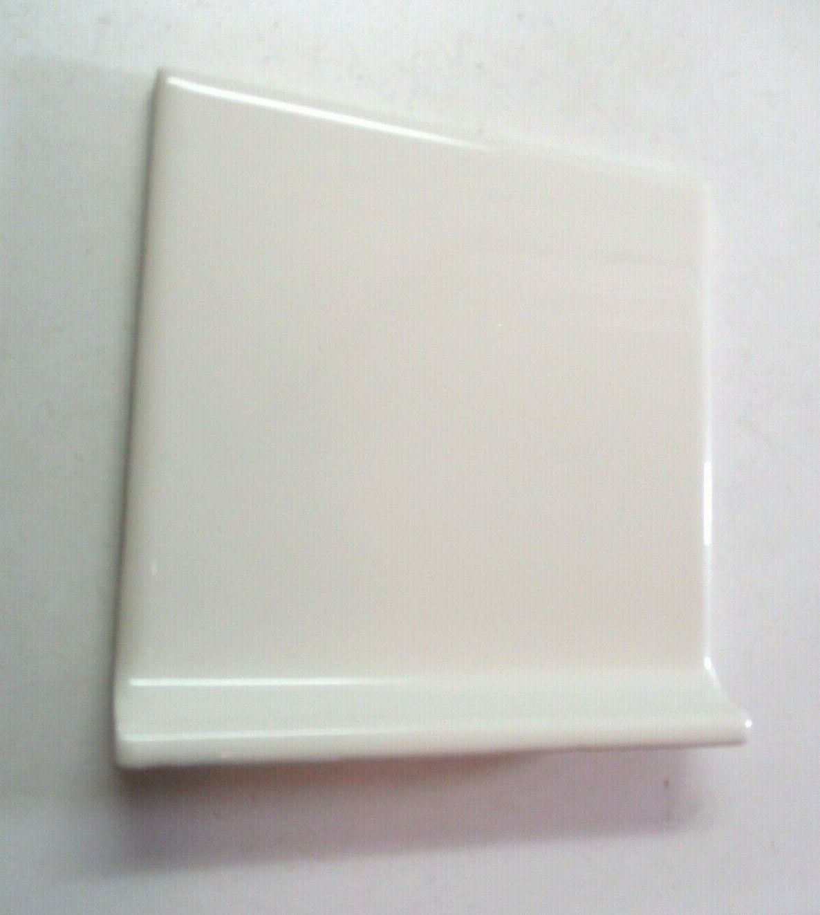 1 Cove Base Radius Tile Porcelanite P 4-3/8″ Square Gloss Off White Ceramic Wall