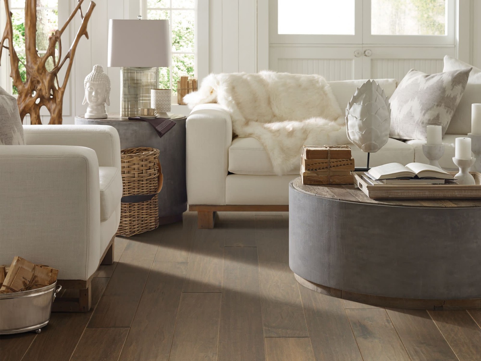 Shaw SW594 Pacific Grove 6-3/8″W Soft Scraped Engineered Hardwood – Midnight