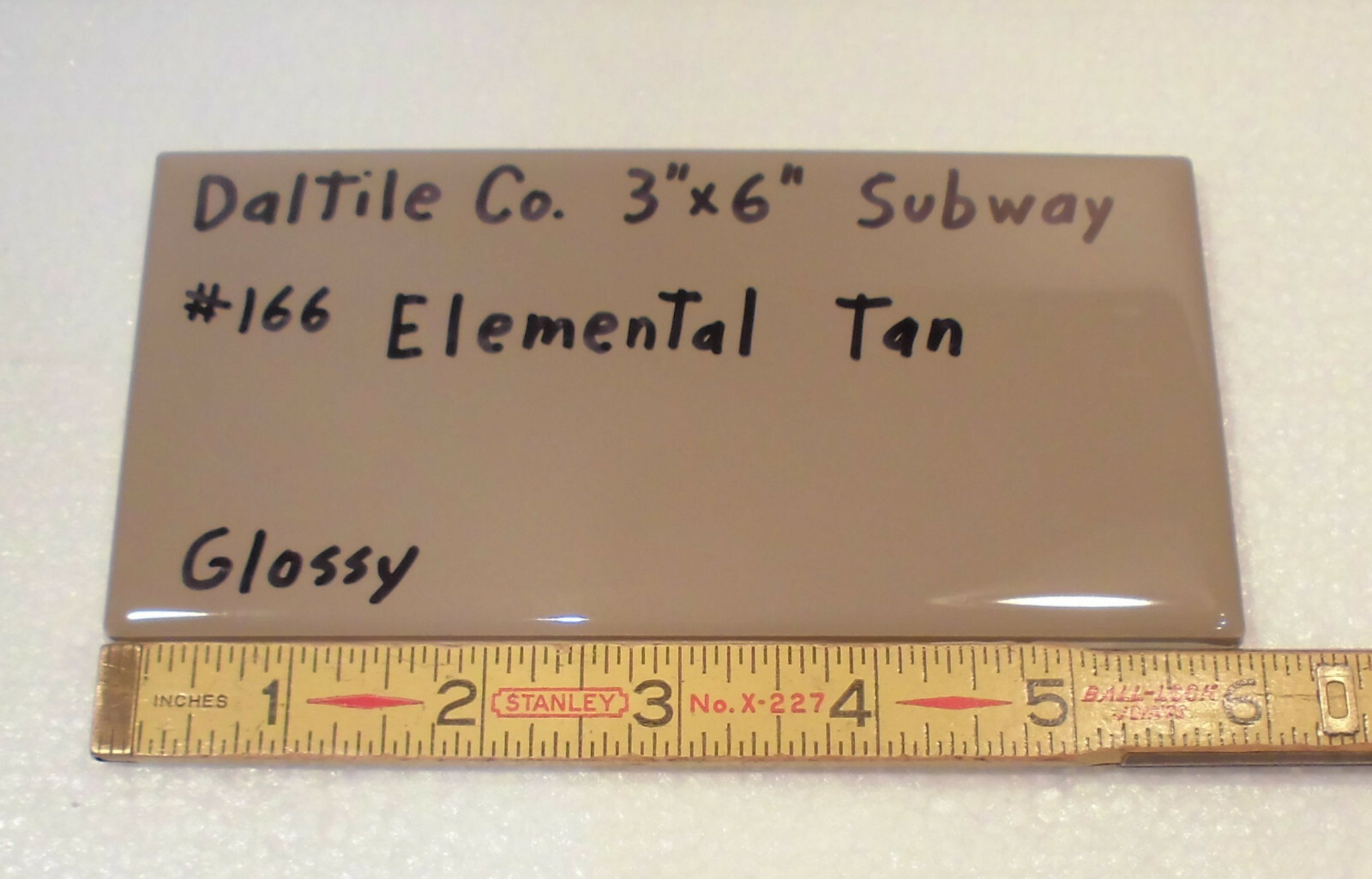 1 pc. Elemental Tan by Daltile #K166; 3″ X 6″ Glossy Ceramic Tile; Light Brown