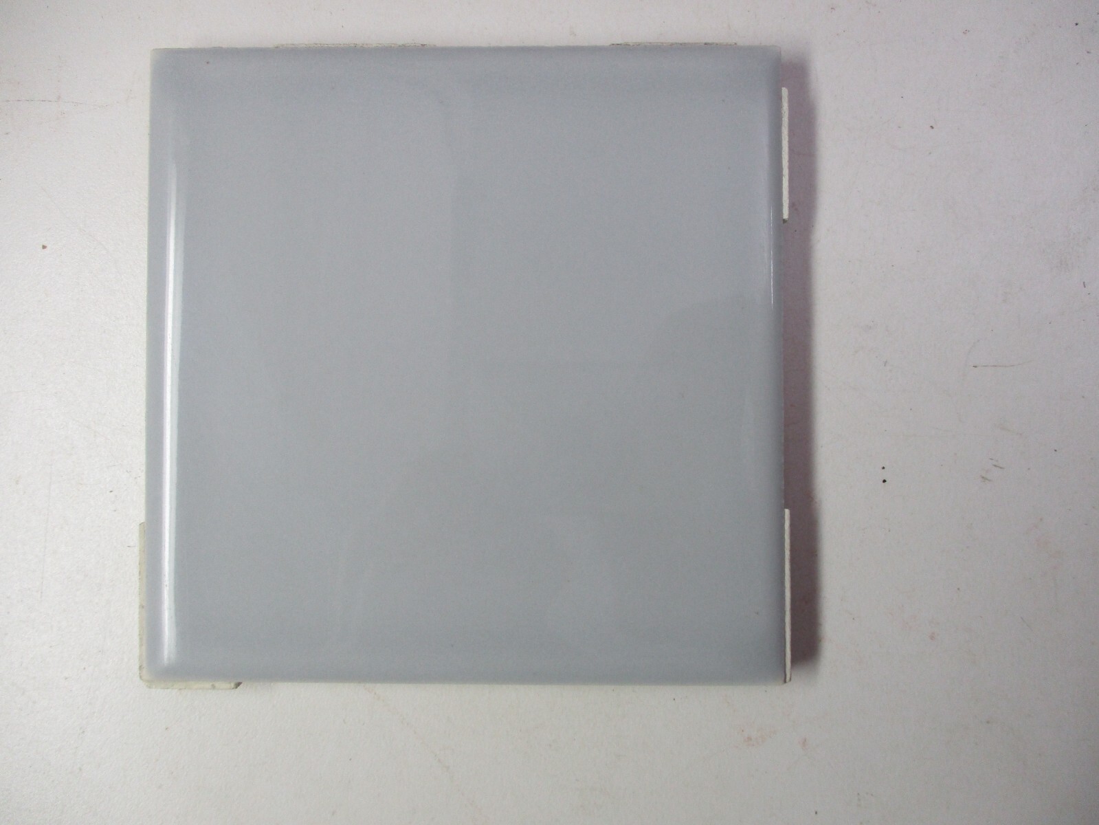 1 Wall Tile Stylon USA Used Gloss Mid Gray 4-1/4″ inch Square Vintage 1960-70s