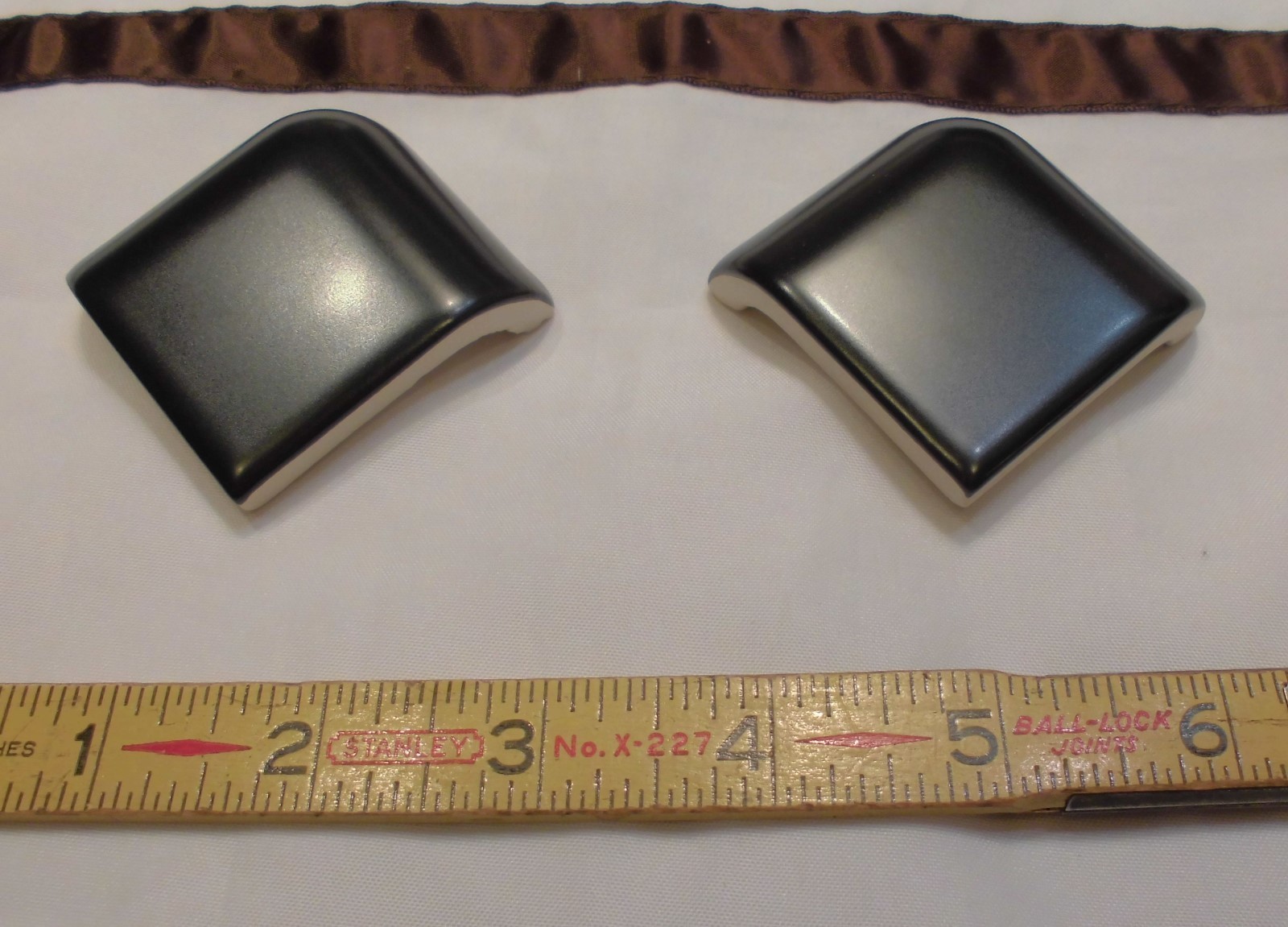 2 pcs. *Matte Black* Ceramic Bullnose…outside corner trim tile…2″ X 2″ Mudd