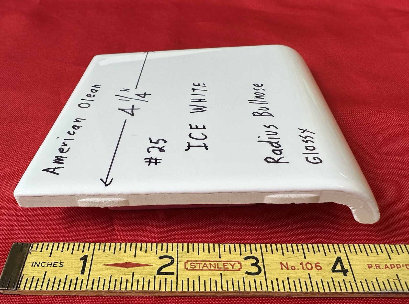 1 pc. Ice White: Gloss Radius Bullnose Ceramic Tile 4-1/4″ American Olean, New