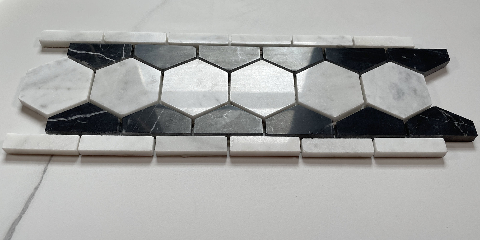 C32B2XP Carrara Marble 2″ Hexagon Mosaic Border Listello White Black Polished