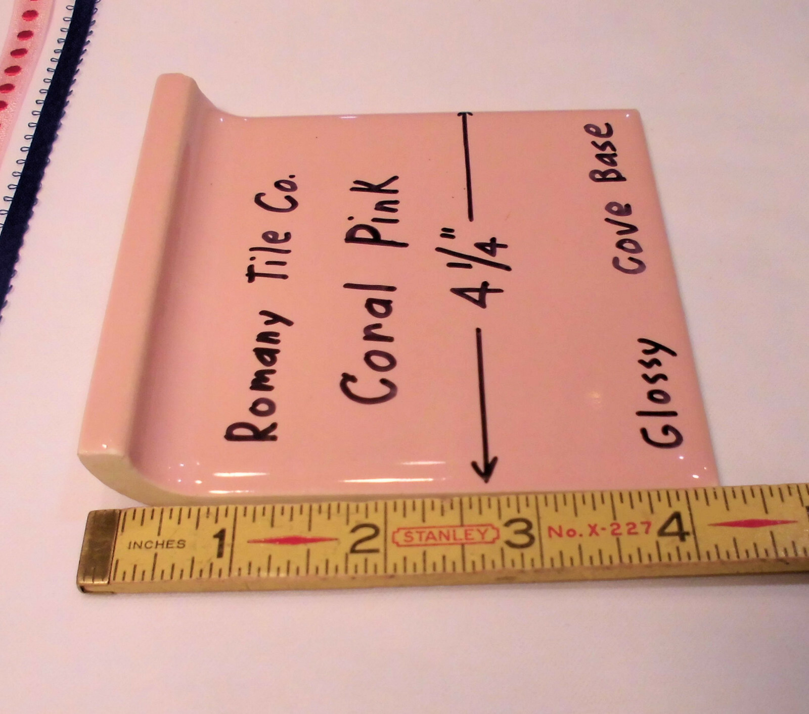 1pc. *Coral Pink* 4-1/4″ Glossy Ceramic Cove Base Tile; Romany Co. Flat Top