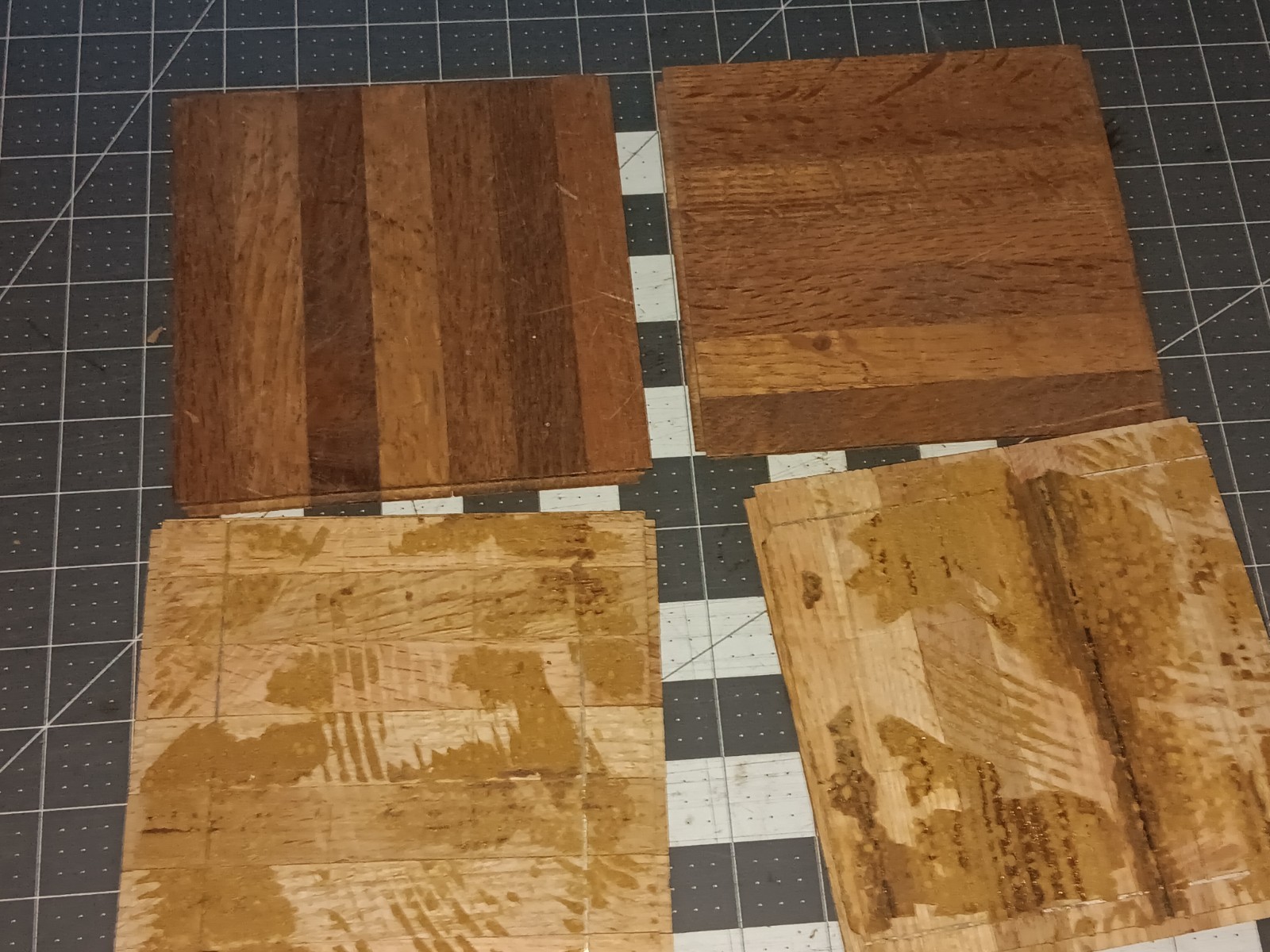 OAK RECLAIM PARQUET ( 4 pieces of 7 finger Bruce flooring ) = 1 SQ FT / Used