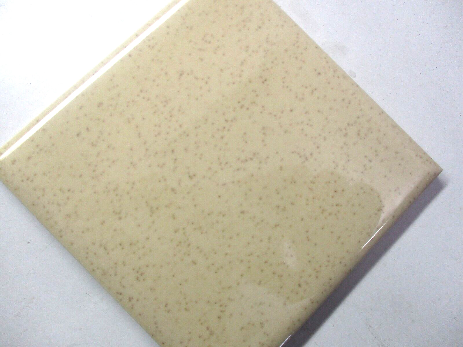 Mosaic USA 4-3/8″ Gloss Brown Specks on Beige 1 Ceramic Wall Tile 1950 Retro Vtg