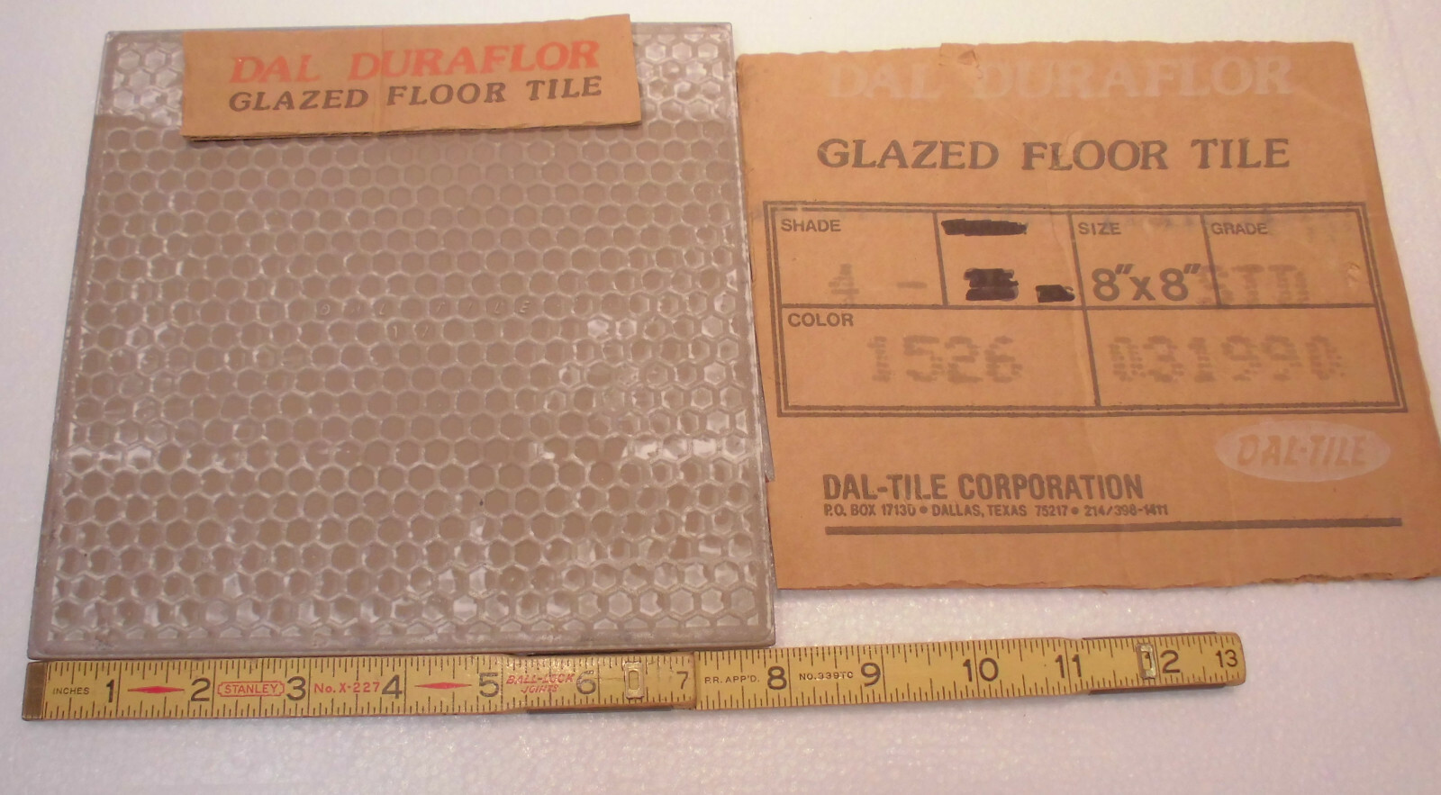 1 pc. Splashes of Grays by Daltile, Ceramic Floor Tile, 8″ X 8″ Dal-Duraflor