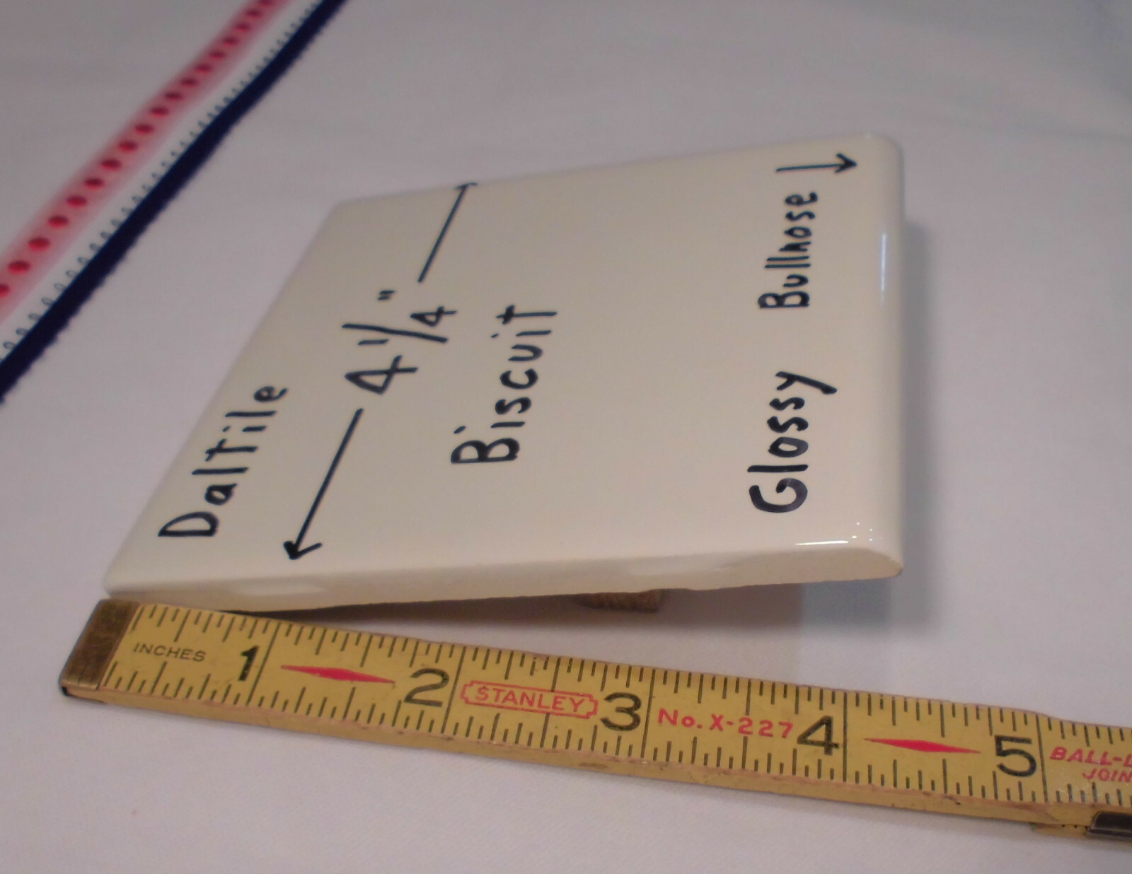 1 pc. *Biscuit* 4-1/4″ Ceramic Bullnose Tile by Daltile Co.: Glossy NEW Stock