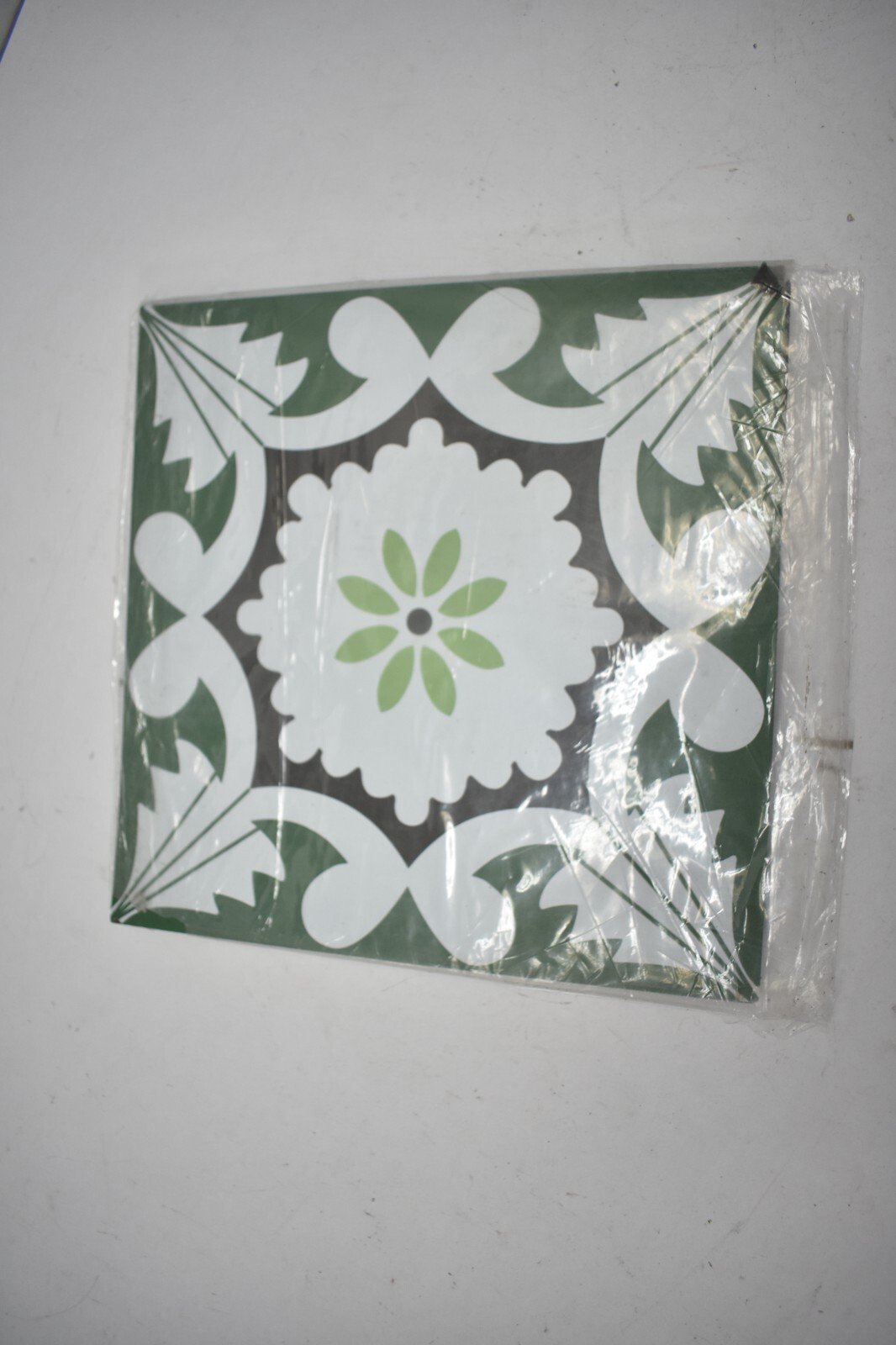 RomDeco Peel & Stick Floor Tiles Self Adhesive 10 Piece Green 11.8″ x 11.8″