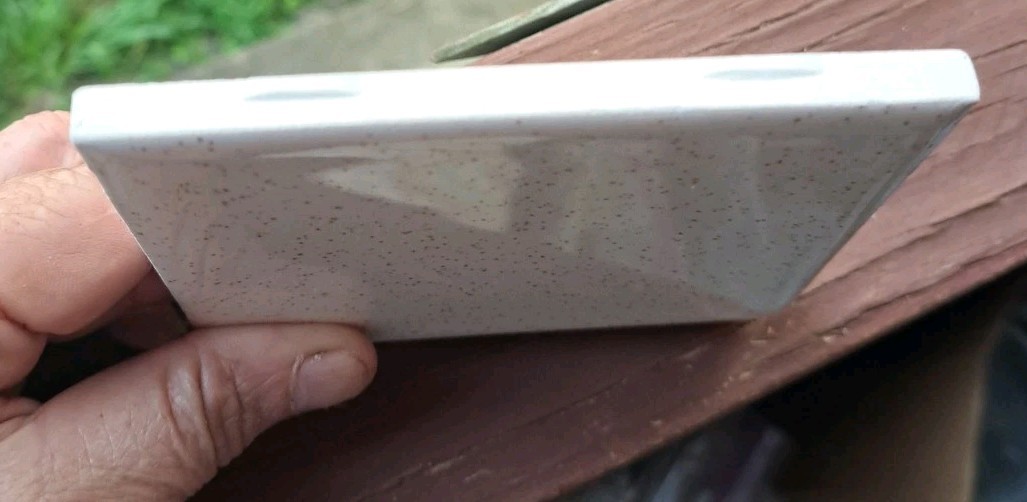 Bullnose Golden Granite: Glossy Ceramic Tile Daltile 4 1/4″ Gold-Brown Speckled