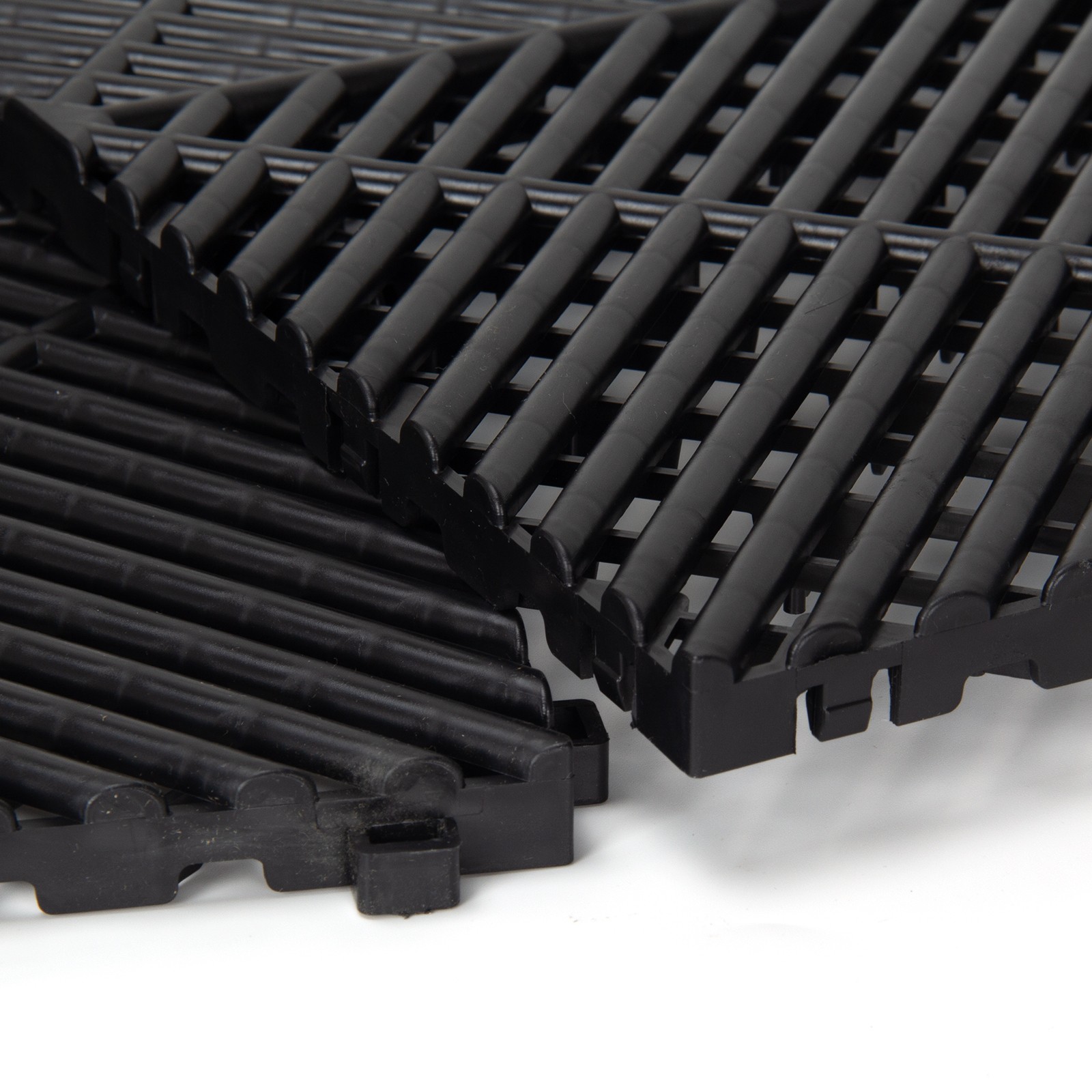 15.75” x 15.75” Vented Water Drainage Interlocking Garage Floor Tiles 50Pcs